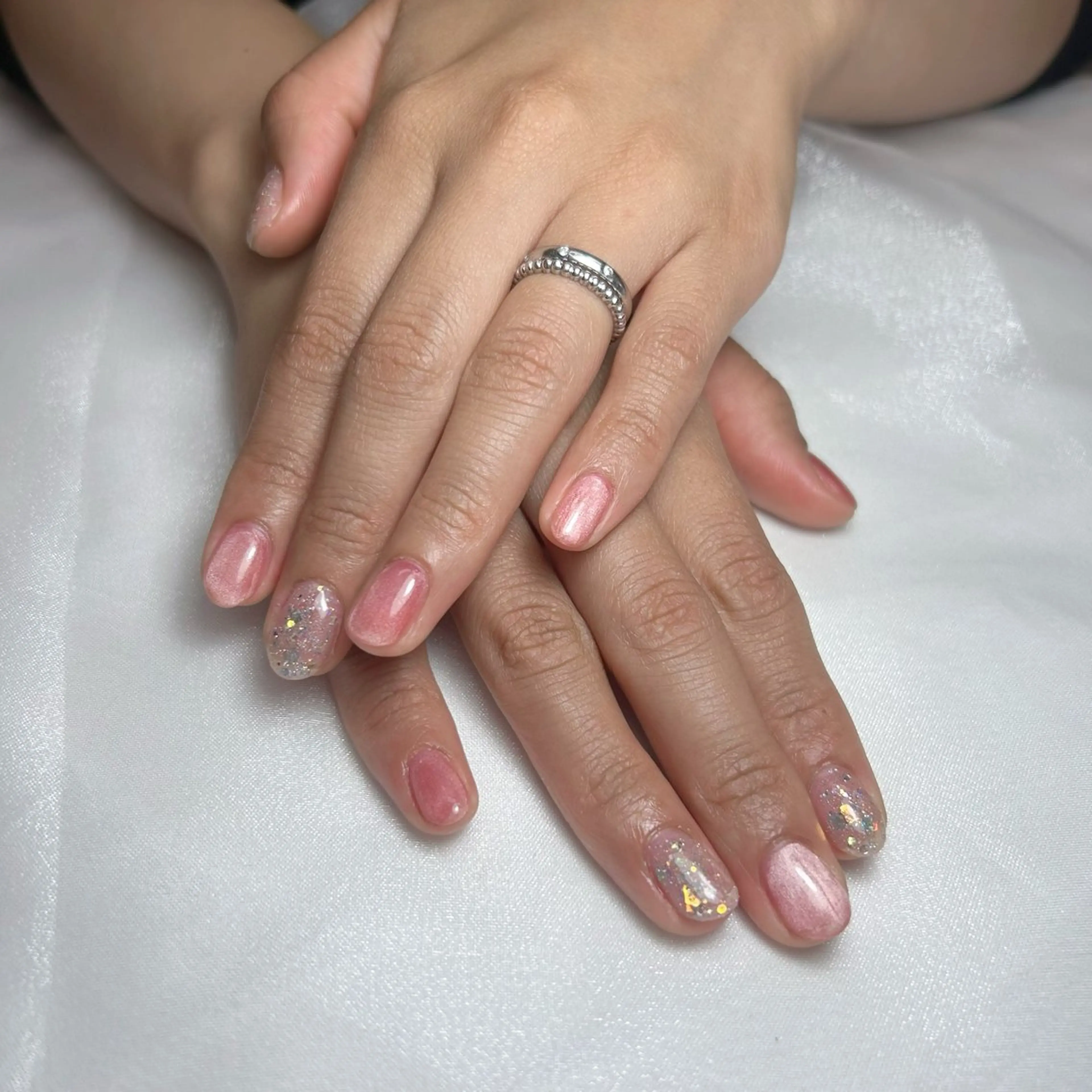 ネイル フラッシュネイル マグネットネイル ピンク nico +所属・nico + 鷲野のネイルデザイン