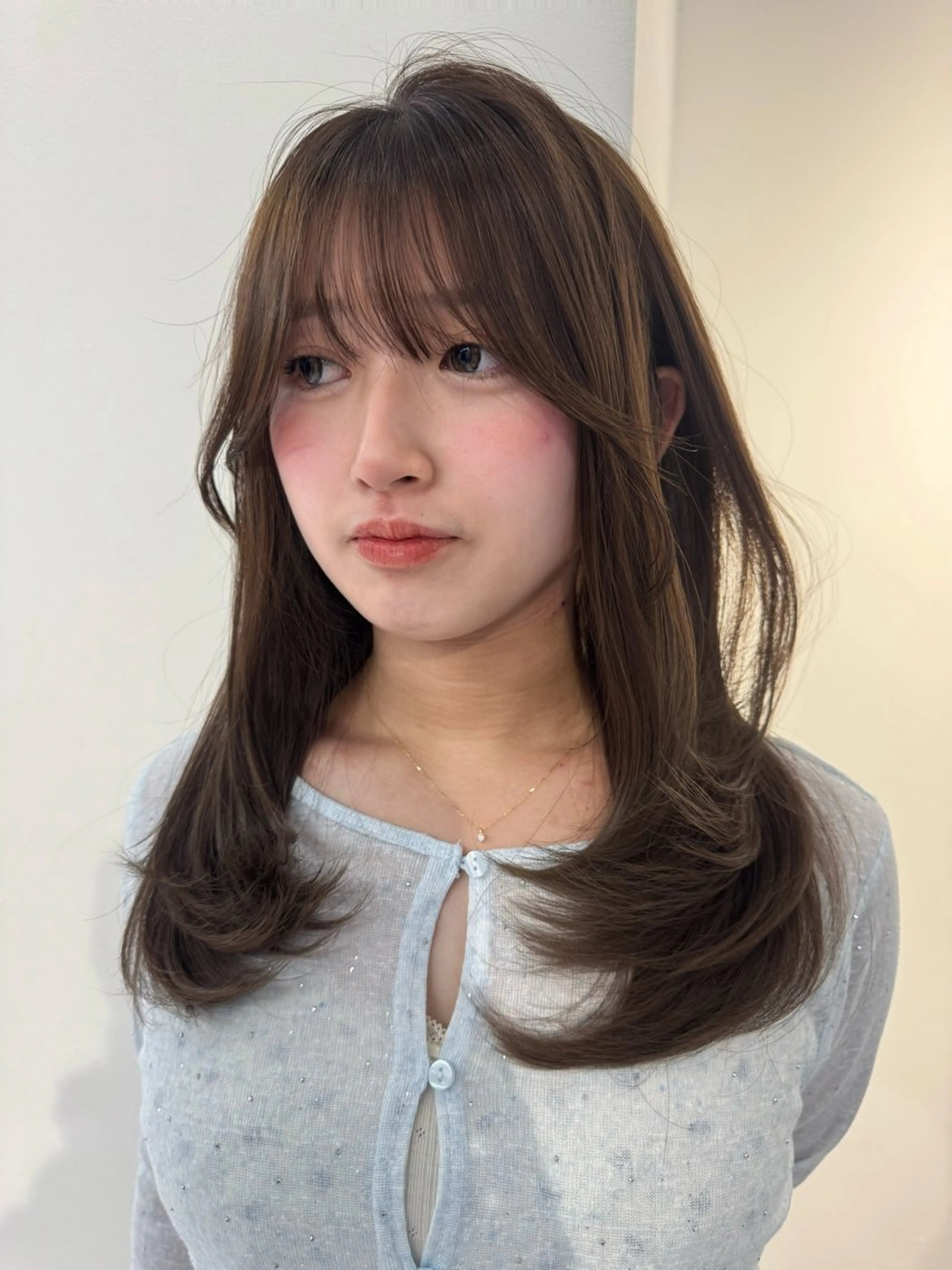 セミロング vivie Madokaのヘアスタイル