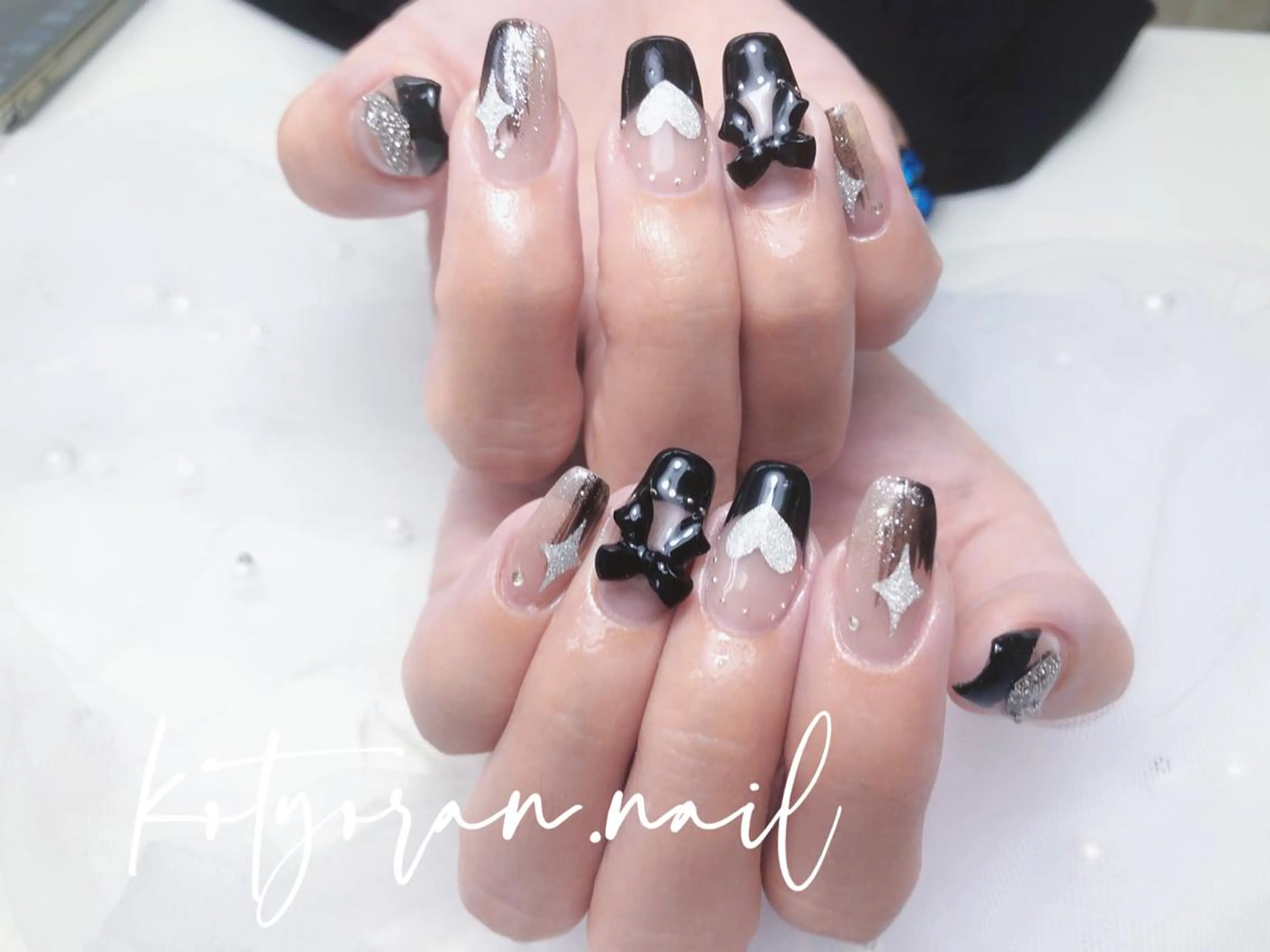 ネイル Mona【パラジェル ・長さ出し専門店】のネイルデザイン