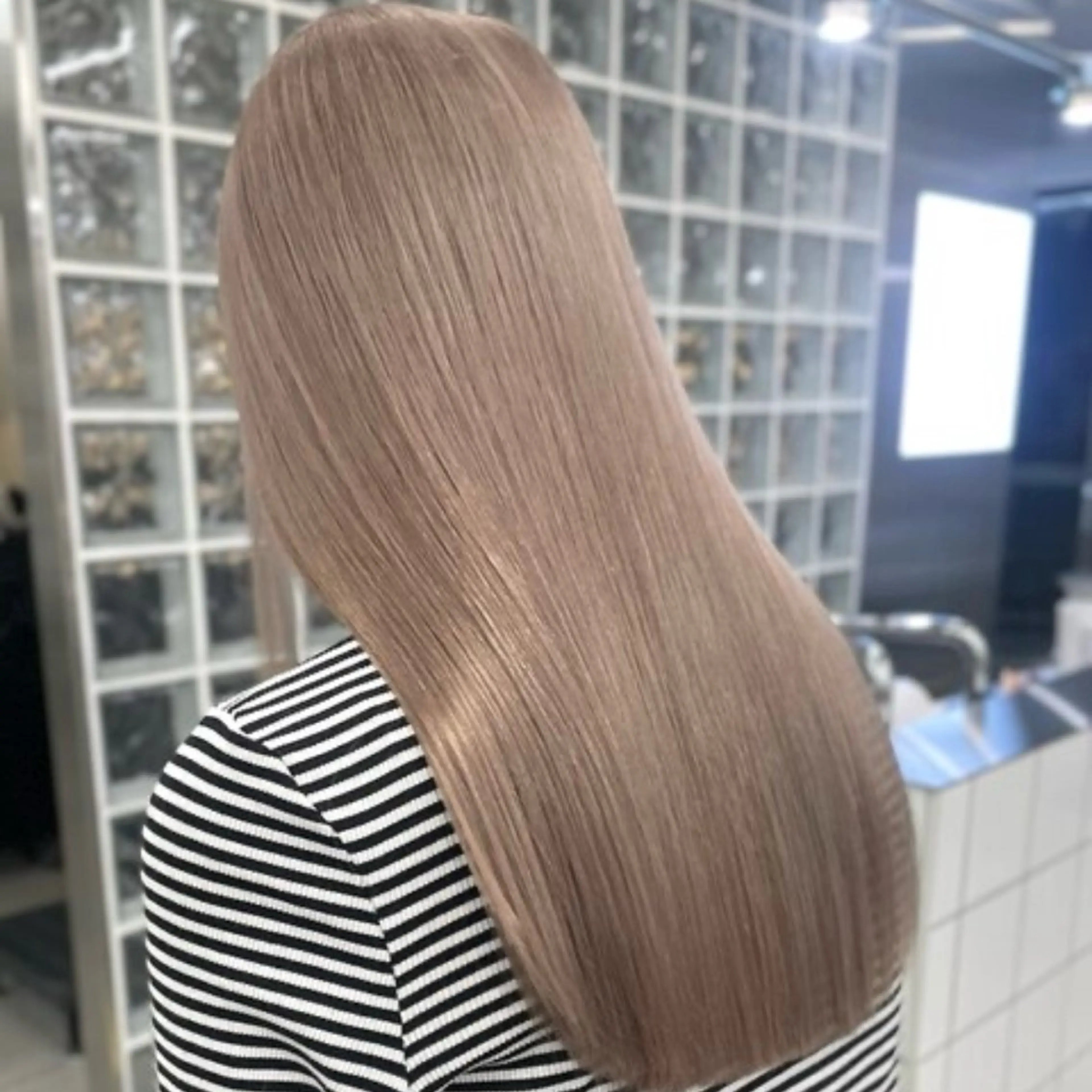 セミロング カラー ヘアカラー 🌟 カット無料 / ナナ 🌟のヘアスタイル