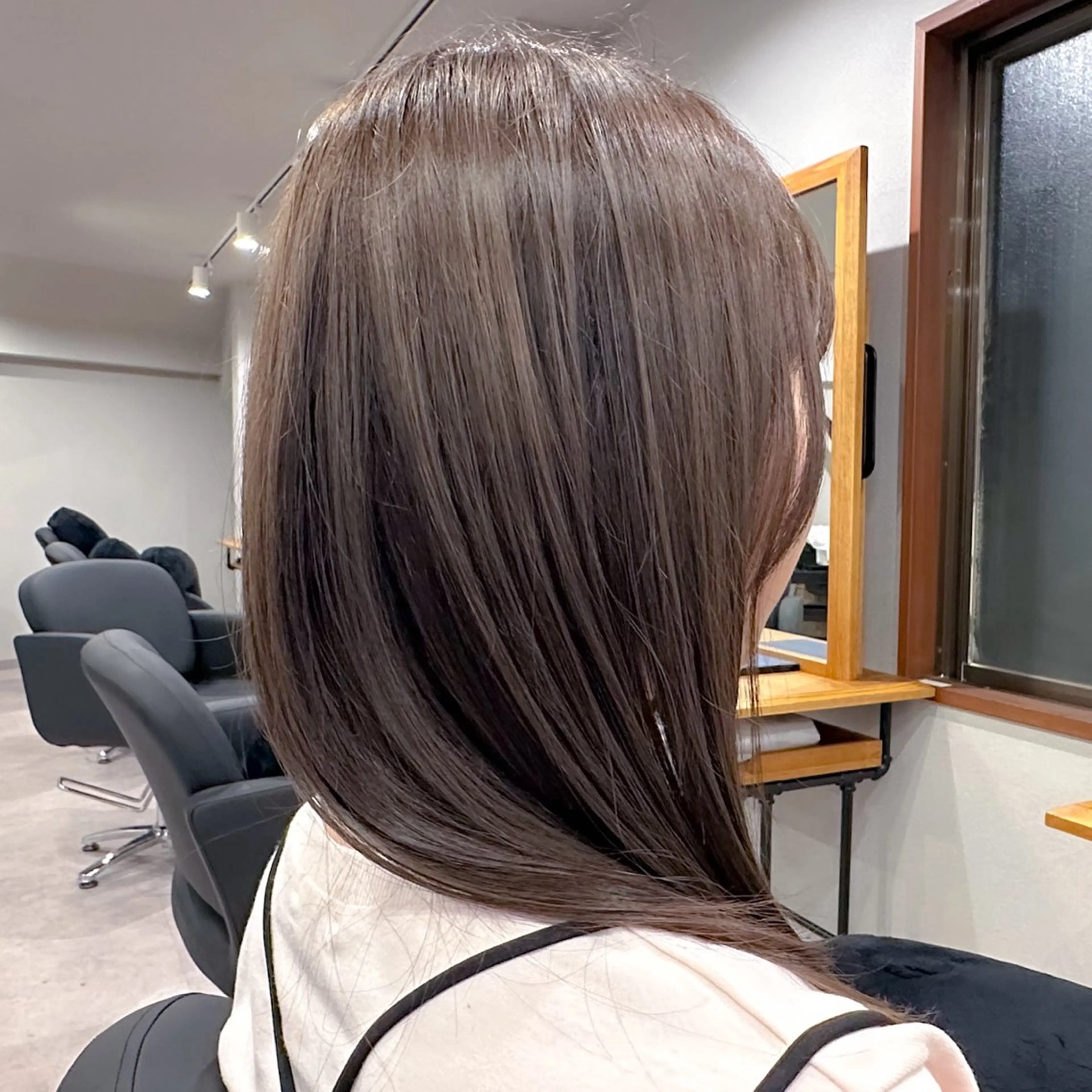 セミロング カラー ベージュカラー 《髪質改善・縮毛矯正 /ブリーチ》坂本爽のヘアスタイル