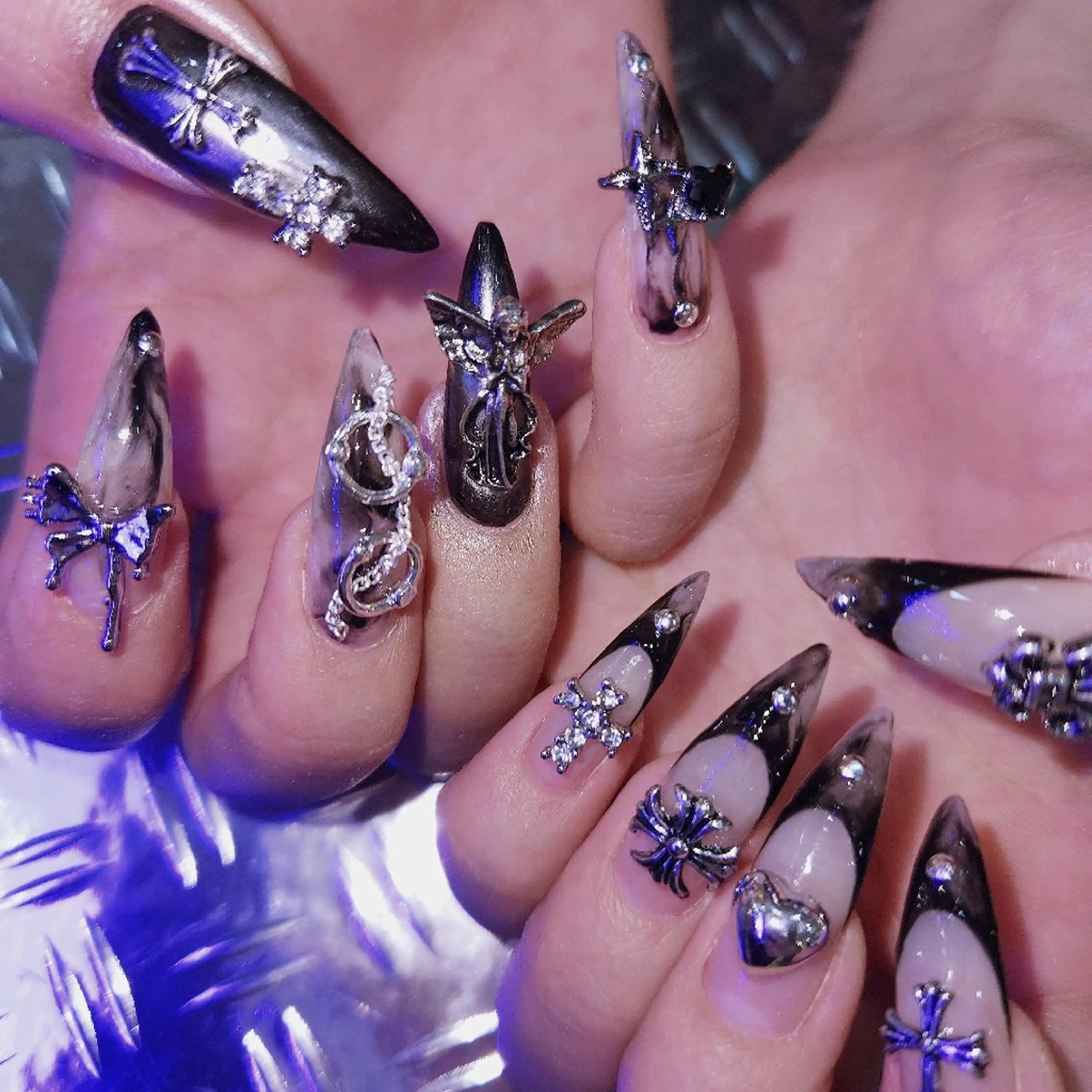 ネイル 梅田🦄中崎町🩵 u n o 0 1のネイルデザイン