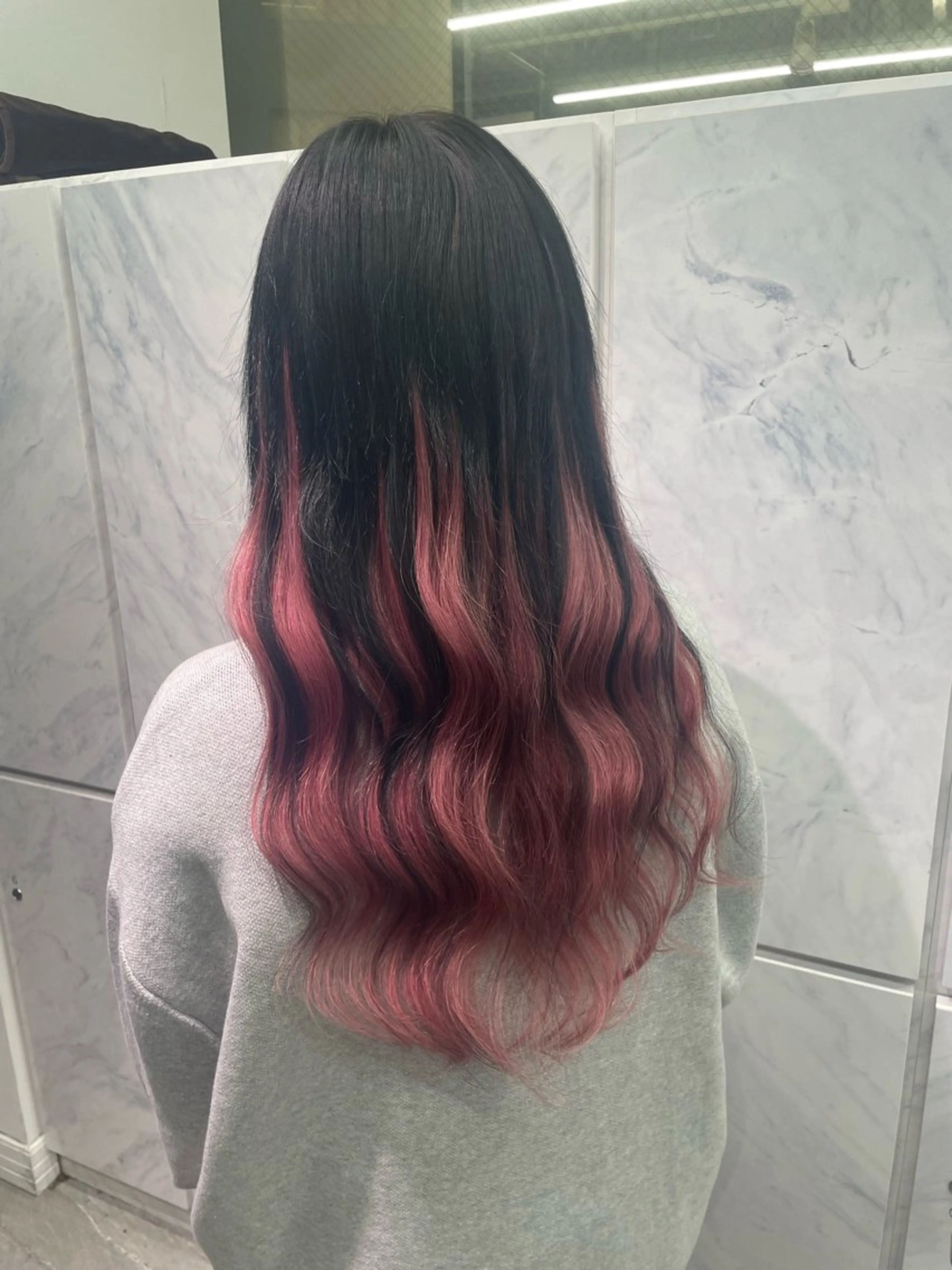 ロング エクステ ハイトーンカラーエク ステ🌺RENA🌺のヘアスタイル