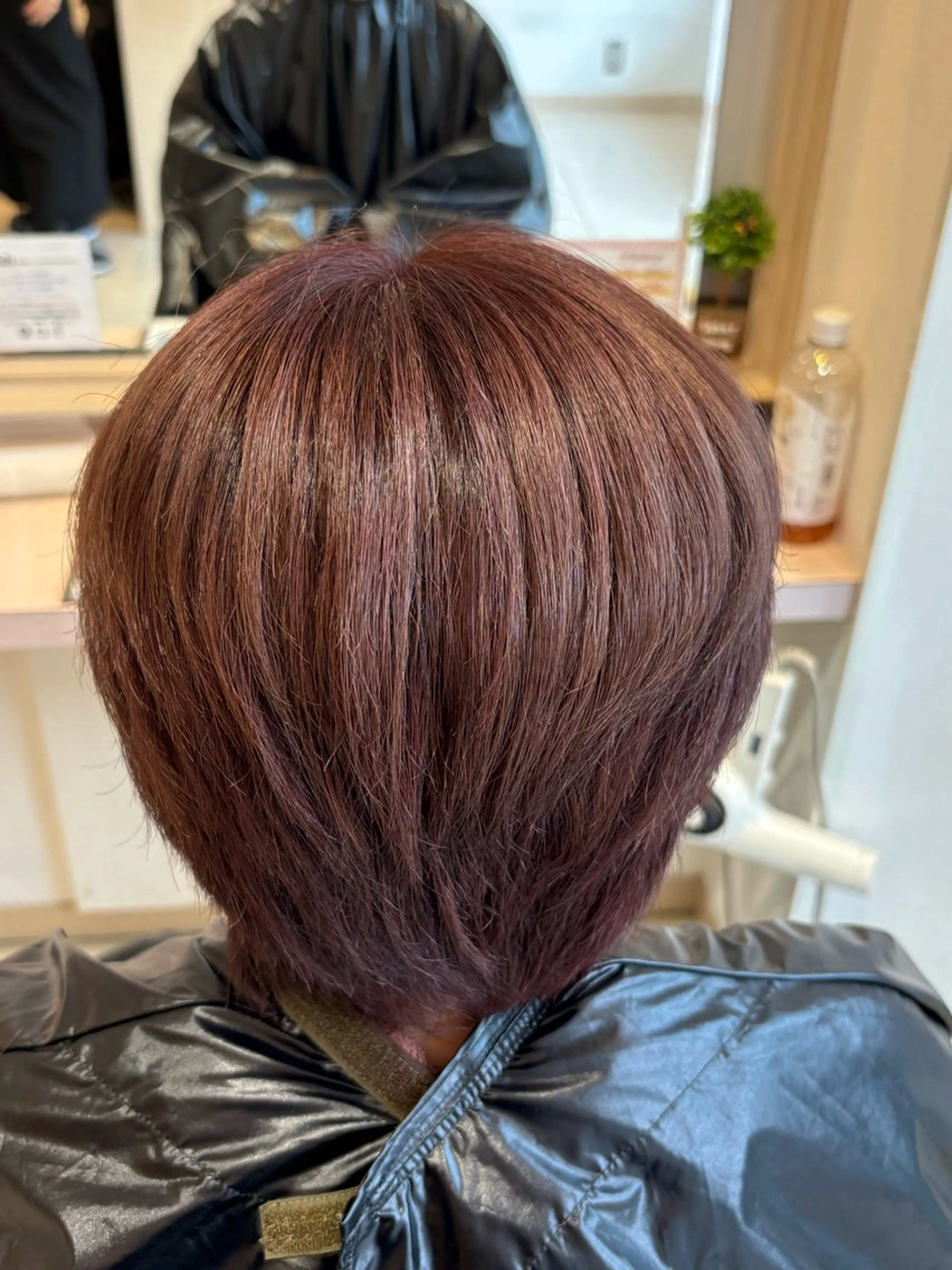 カラー 清 亜由佳のヘアスタイル