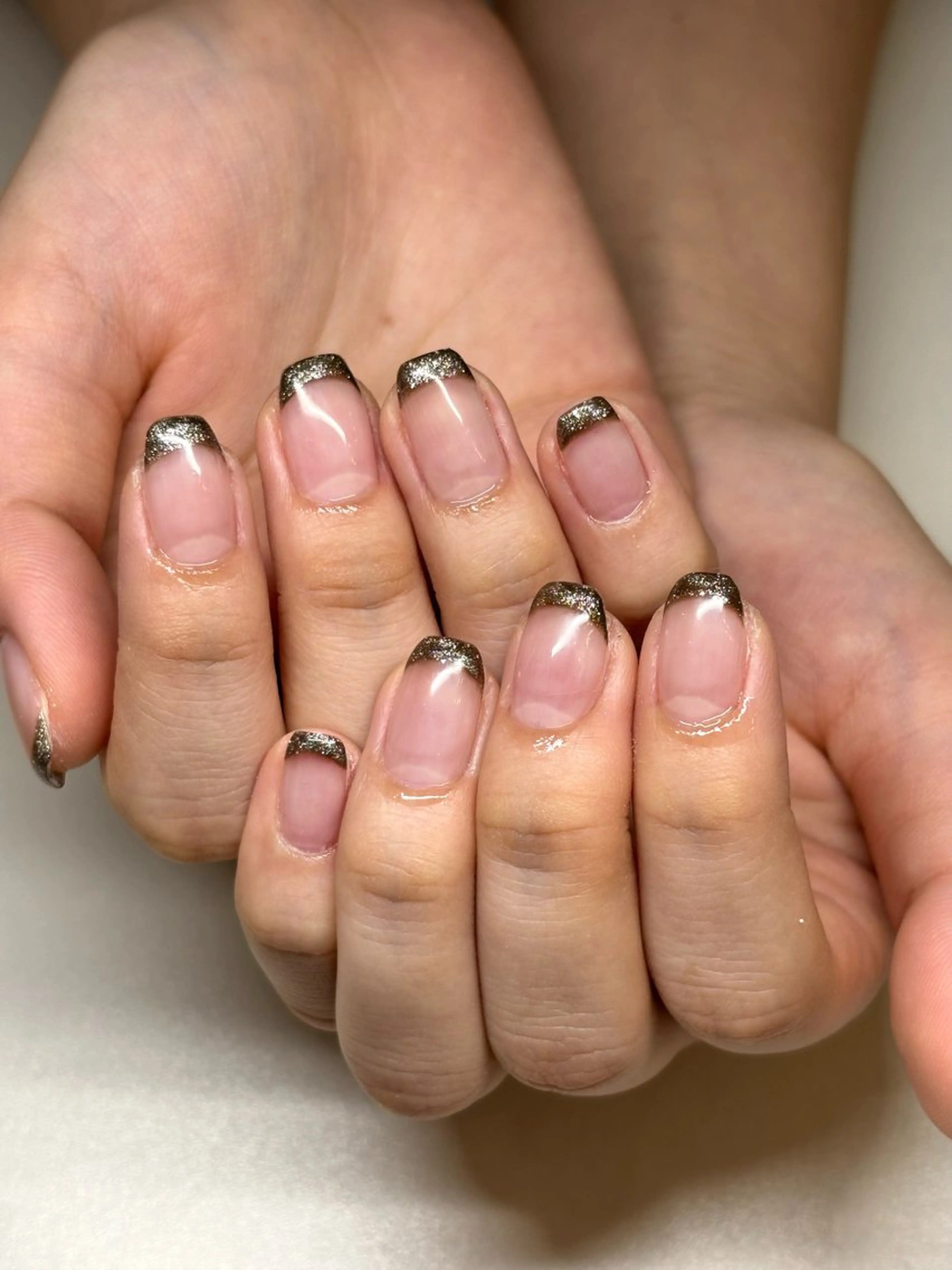ネイル フレンチネイル ラメ(グリッター) ハンドネイル un private nail salonのネイルデザイン