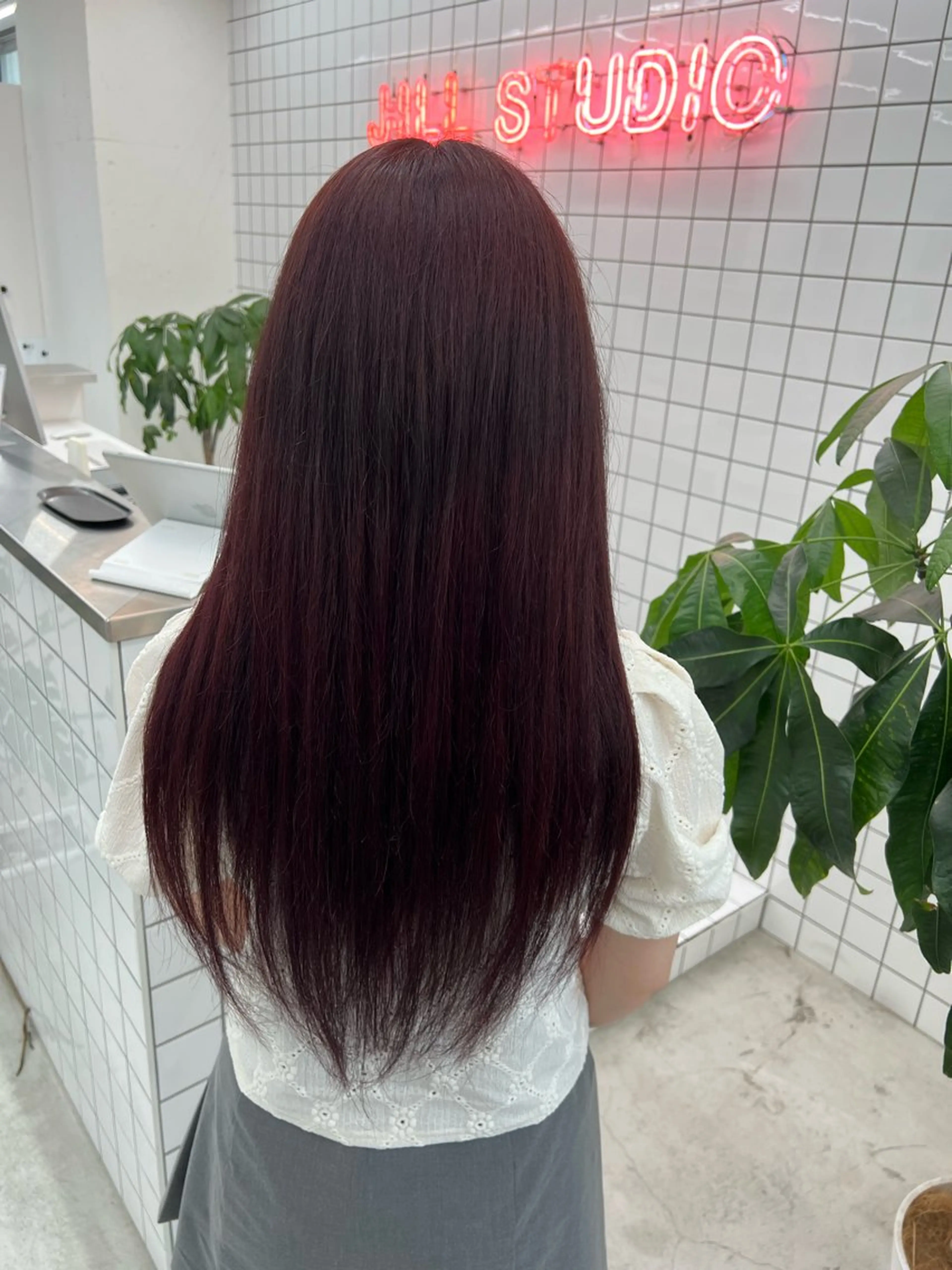 ロング カラー ブリーチ 透明感カラー ブリーチなしカラー レッドカラー 学生 🌷︎あすか🌷 JILLSTUDIOのヘアスタイル