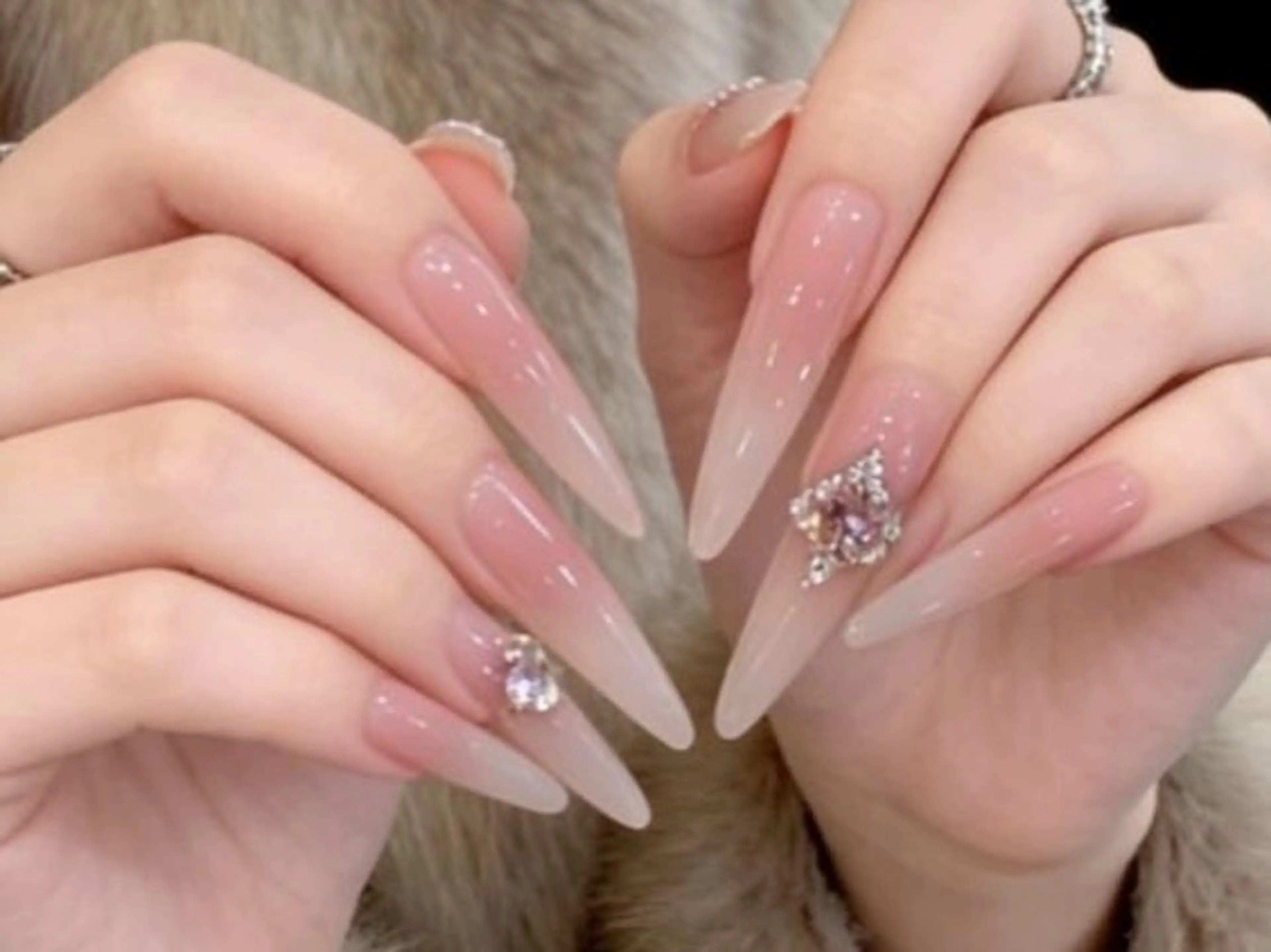 ネイル ジェルネイル 韓国ネイル 持ち込み オフィスネイル ワンホンネイル MiO Nailのネイルデザイン