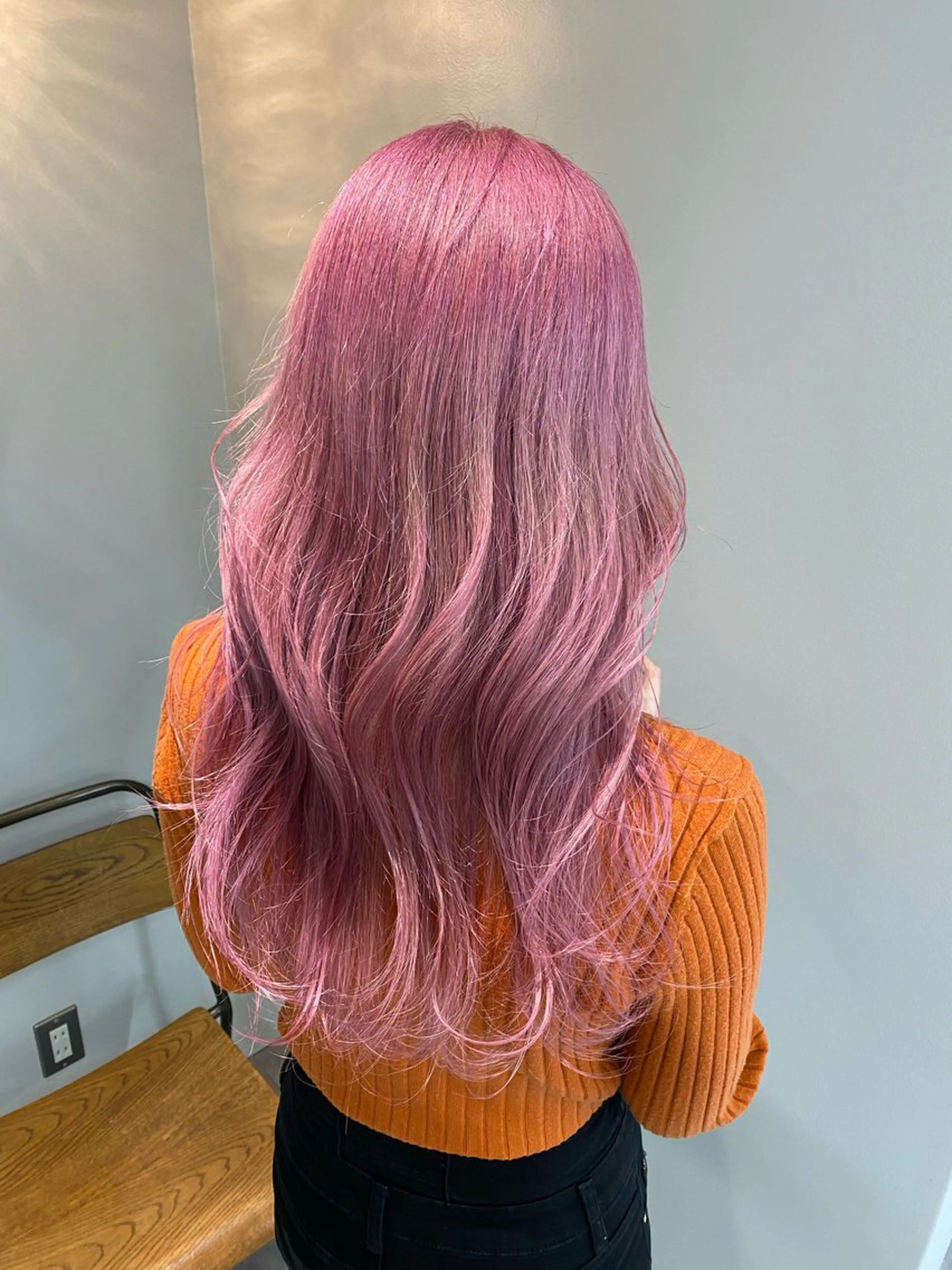 セミロング カラー ブリーチ ピンクカラー レイヤー暖色カラー 池袋Yamamotoのヘアスタイル