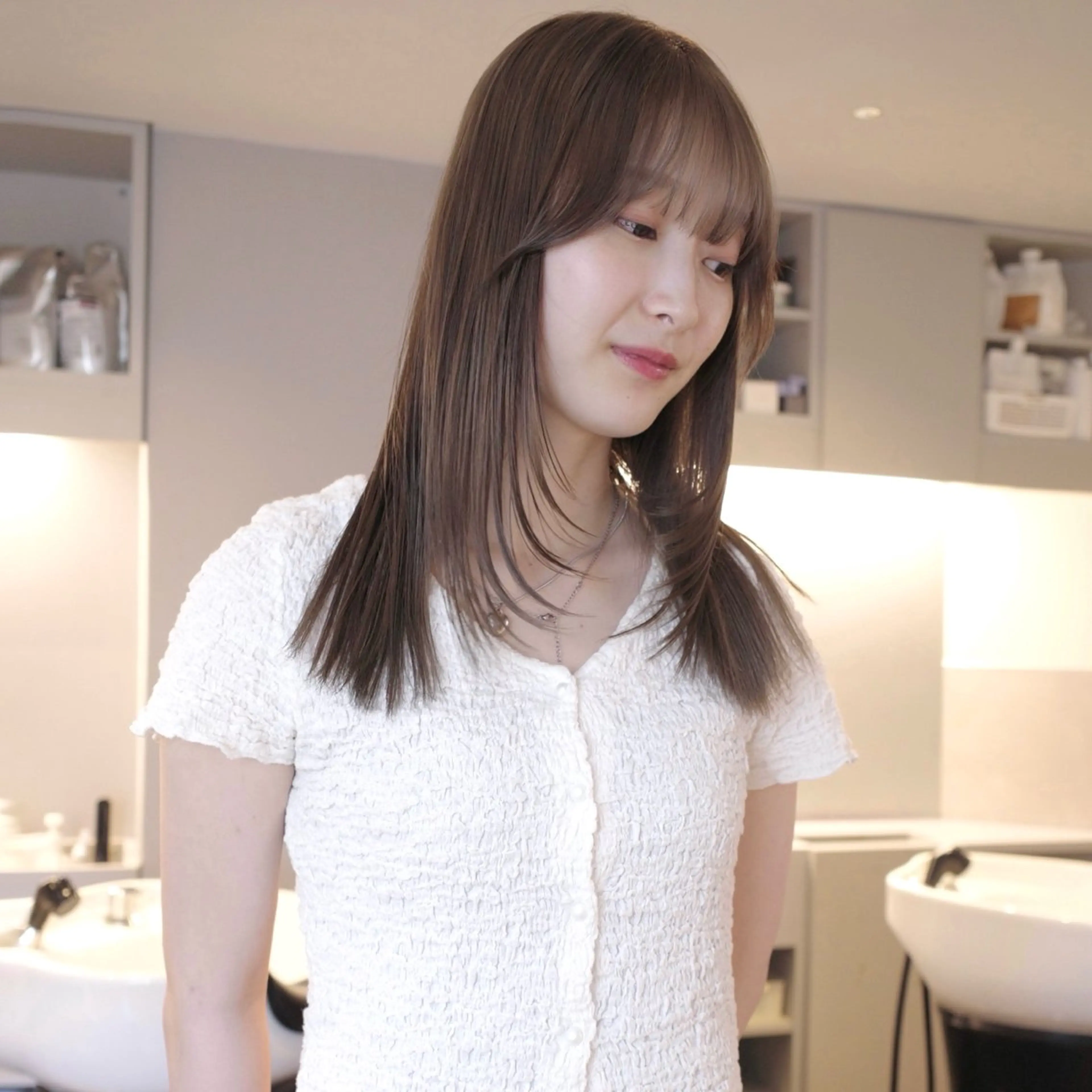 セミロング カラー 透明感カラー ダブルカラー ハイトーンカラー 顔まわりレイヤー 顔周りカット カット ヘアカラー トリートメント nonoka オリーブ/レイヤーのヘアスタイル