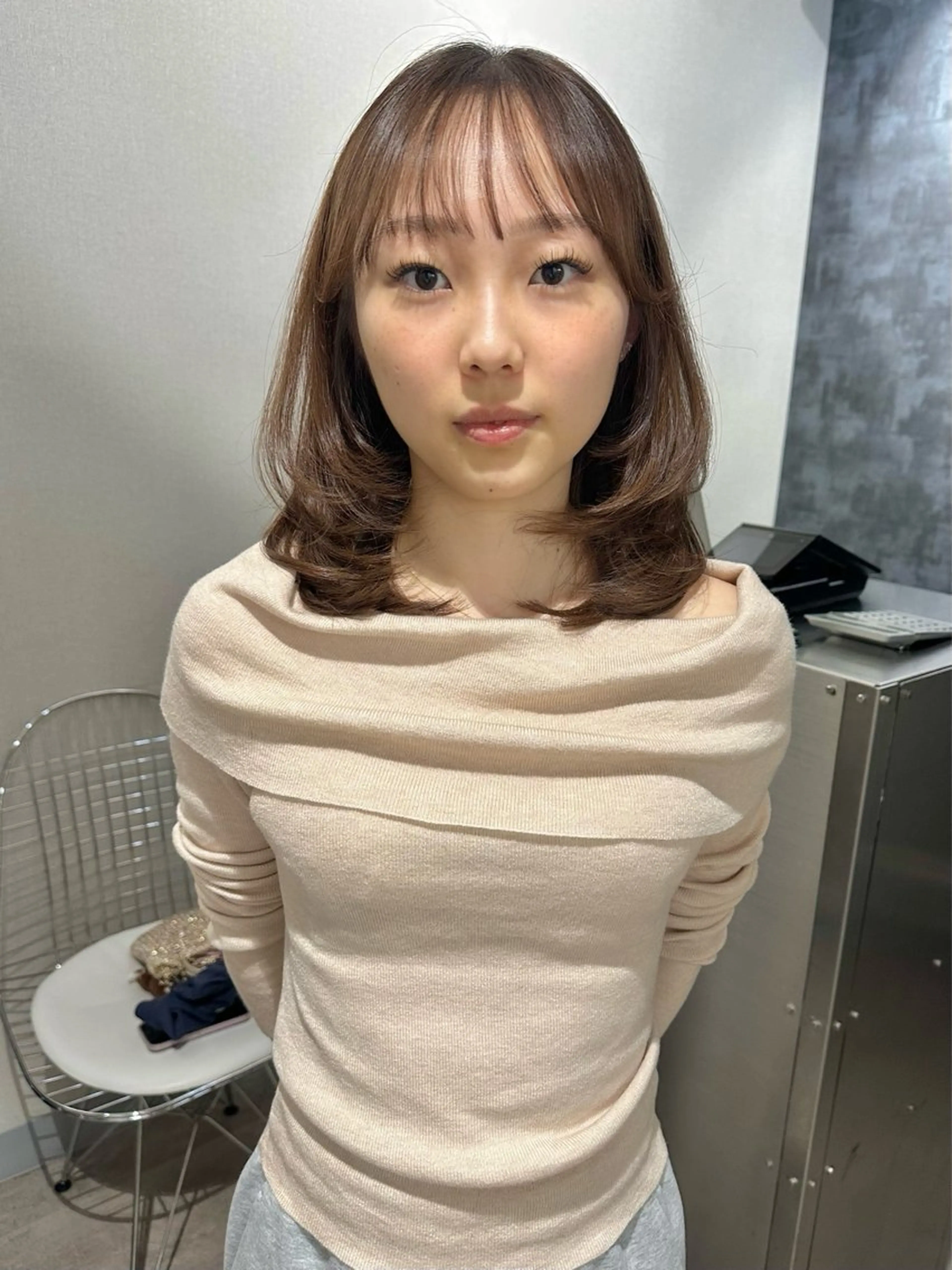 ミディアム カラー ミディアムレイヤー ベージュカラー ブラウンカラー ブラウンベージュ レイヤーカット カット ヘアカラー トリートメント レイヤーカット🪄 耳ツボ🎀Ayumiのヘアスタイル