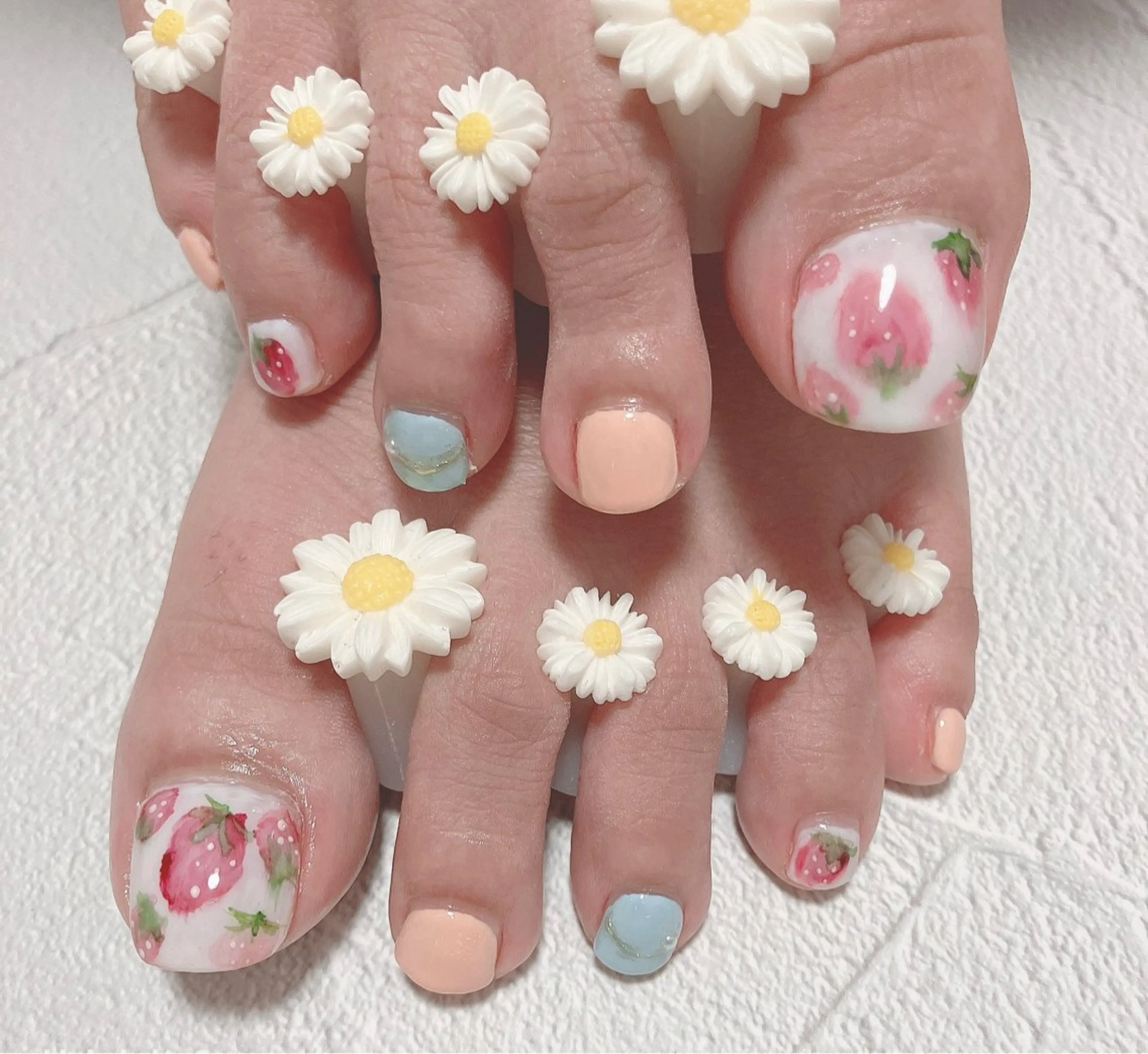 ネイル アートネイル フラワーネイル フットネイル ジェルネイル キラキラネイル ハンドネイル フットネイル RAN nailのネイルデザイン