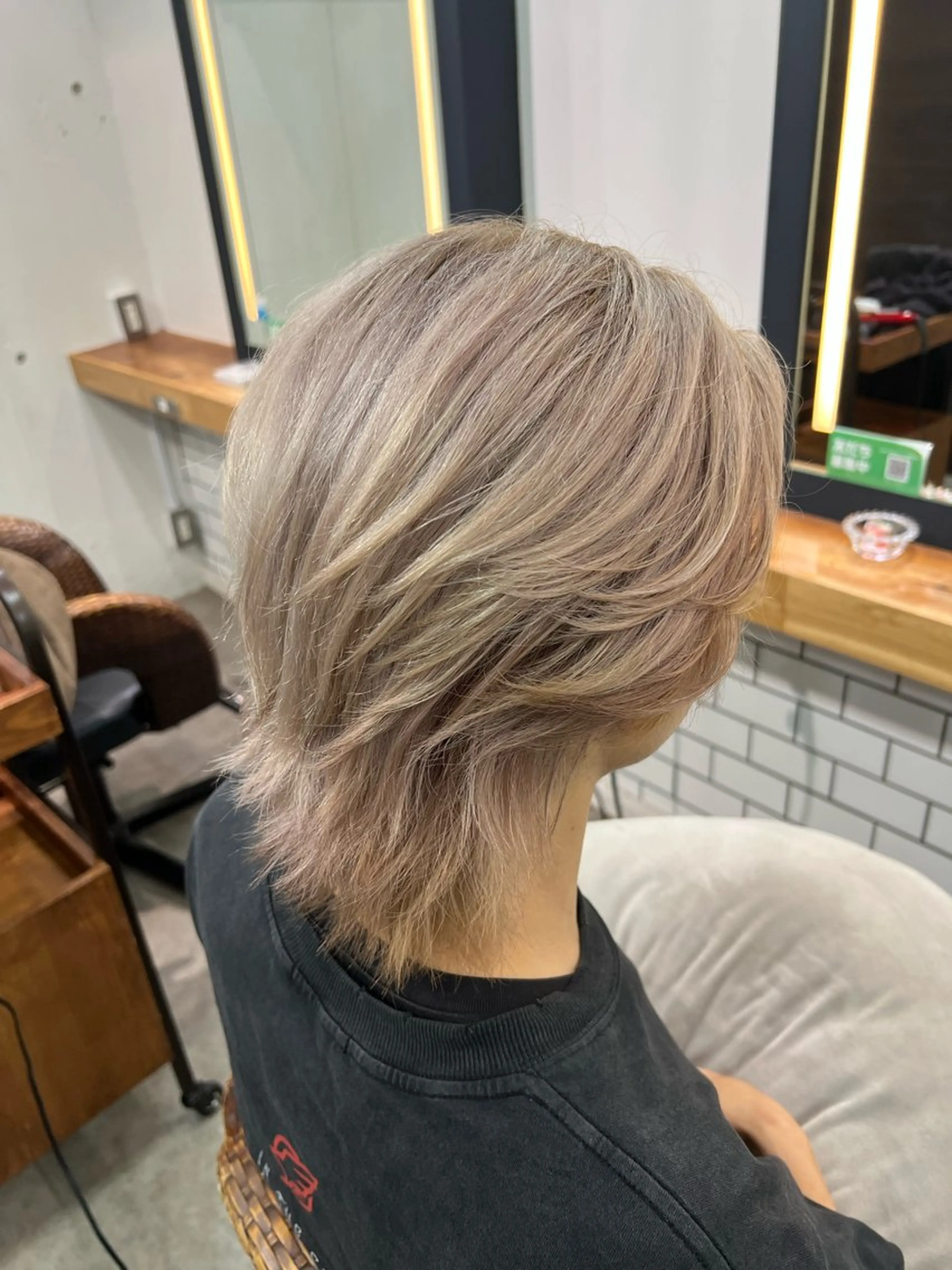 ショート メンズ メンズブリーチ メンズハイトーン 似合わせメイク💄 粉川愛香のその他イメージ