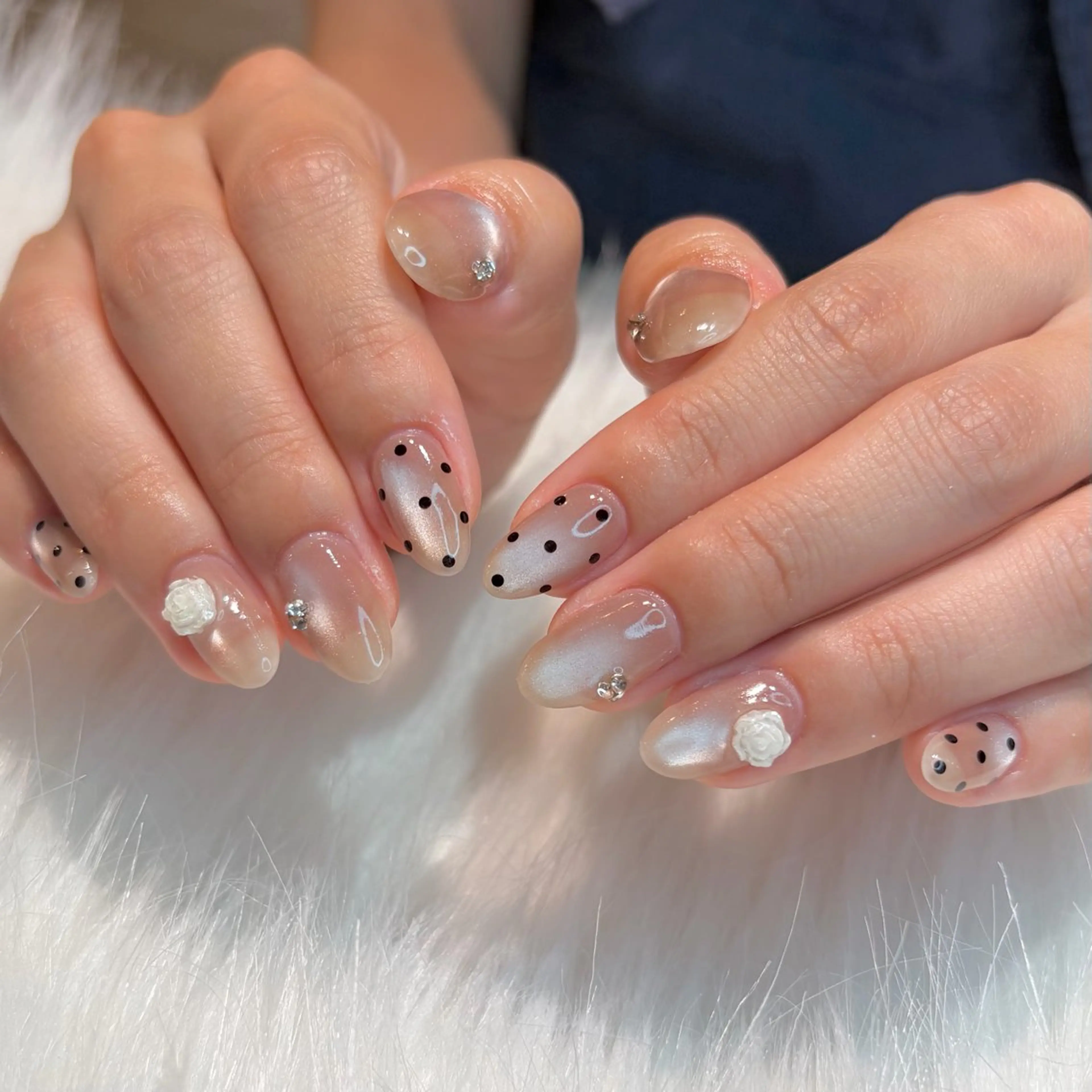 ネイル MEI 🍑 nail OAKのネイルデザイン