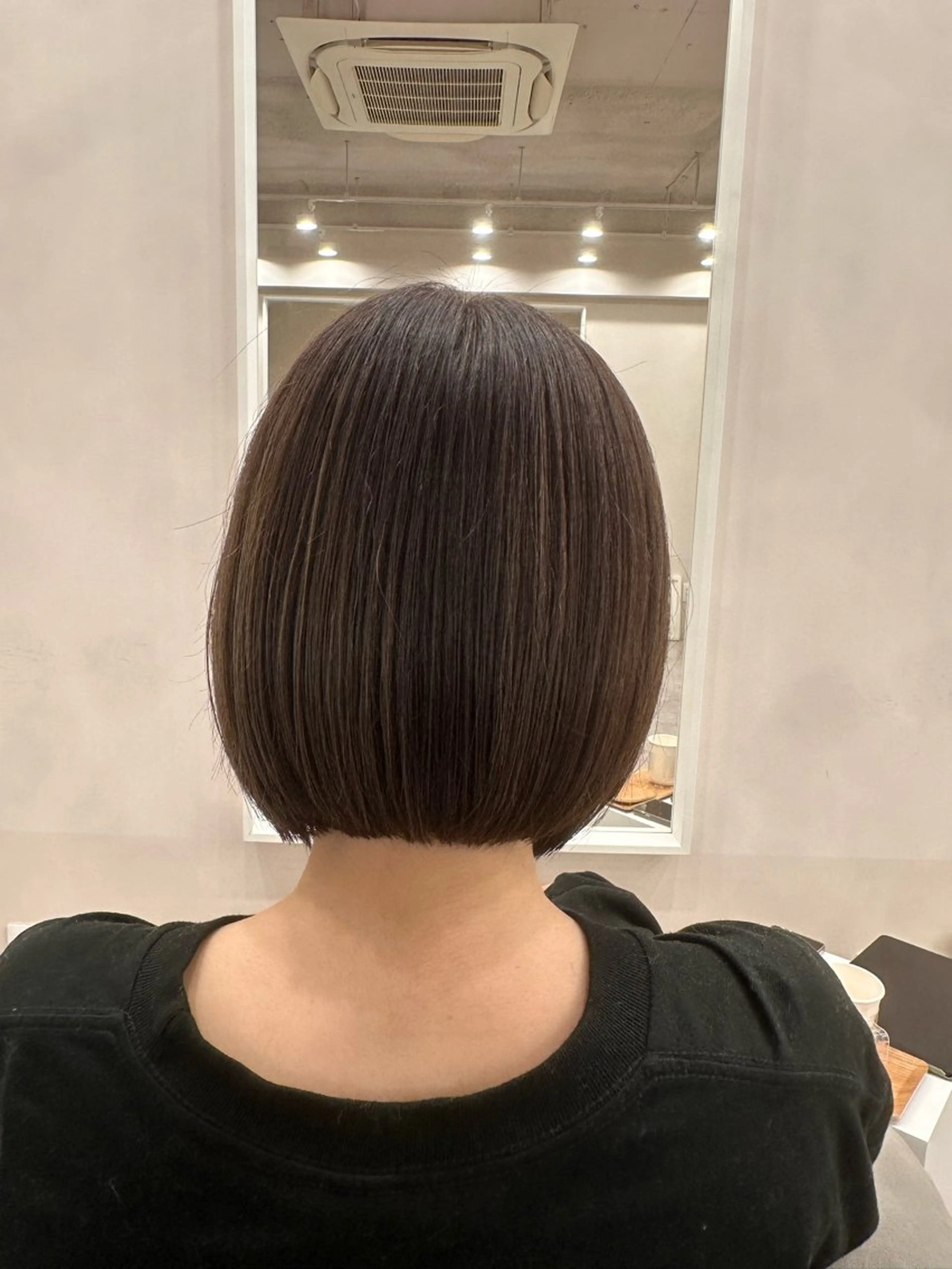 ミディアム ボブ カット ヘッドスパ ボブ、レイヤー、 ハイトーン、古淵のヘアスタイル