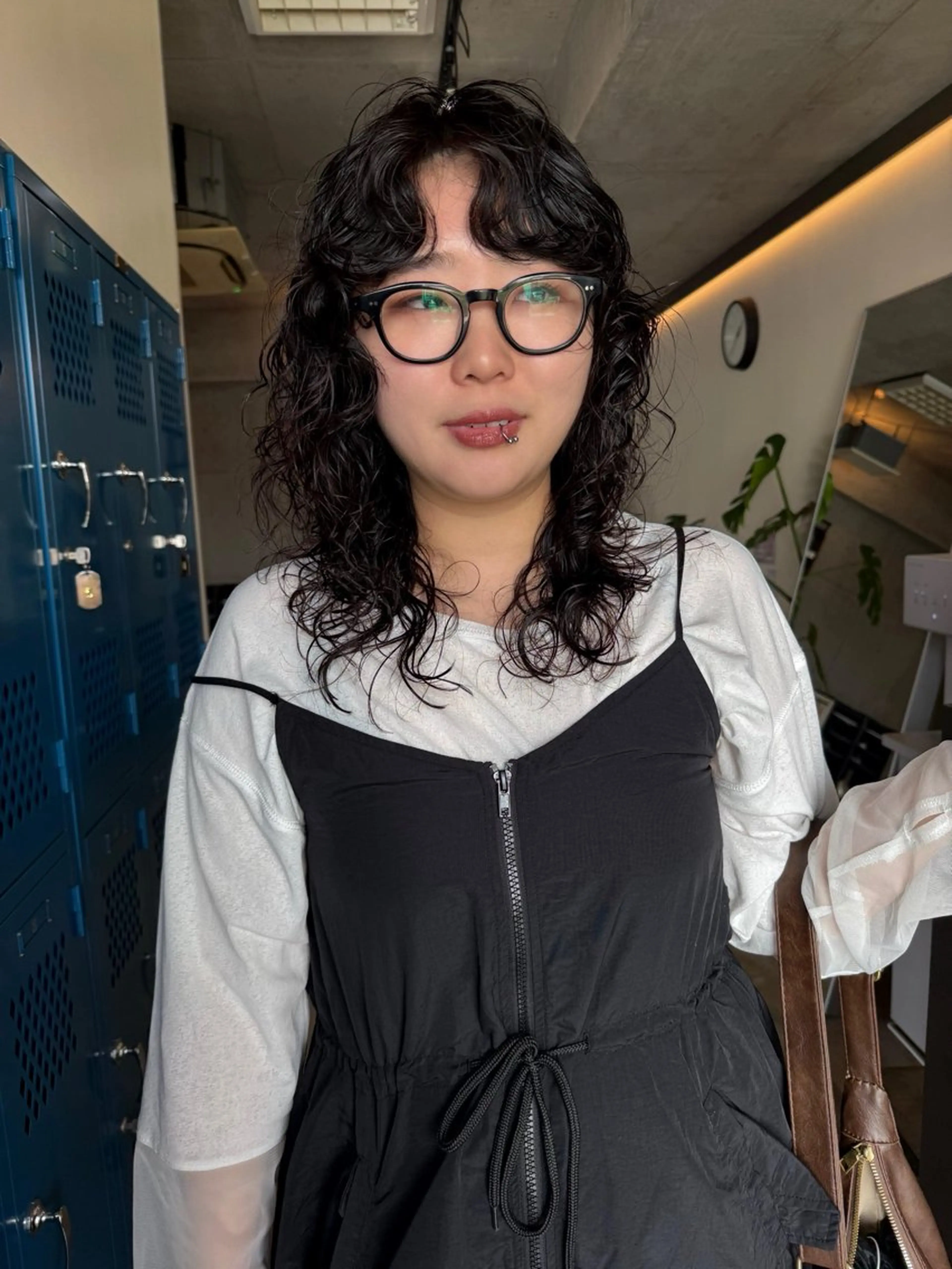 ミディアム ミディアムレイヤー ミディアムパーマ アッシュ オレンジブラウン ボブ レイヤーカット\ウル フ　chinatsuのヘアスタイル