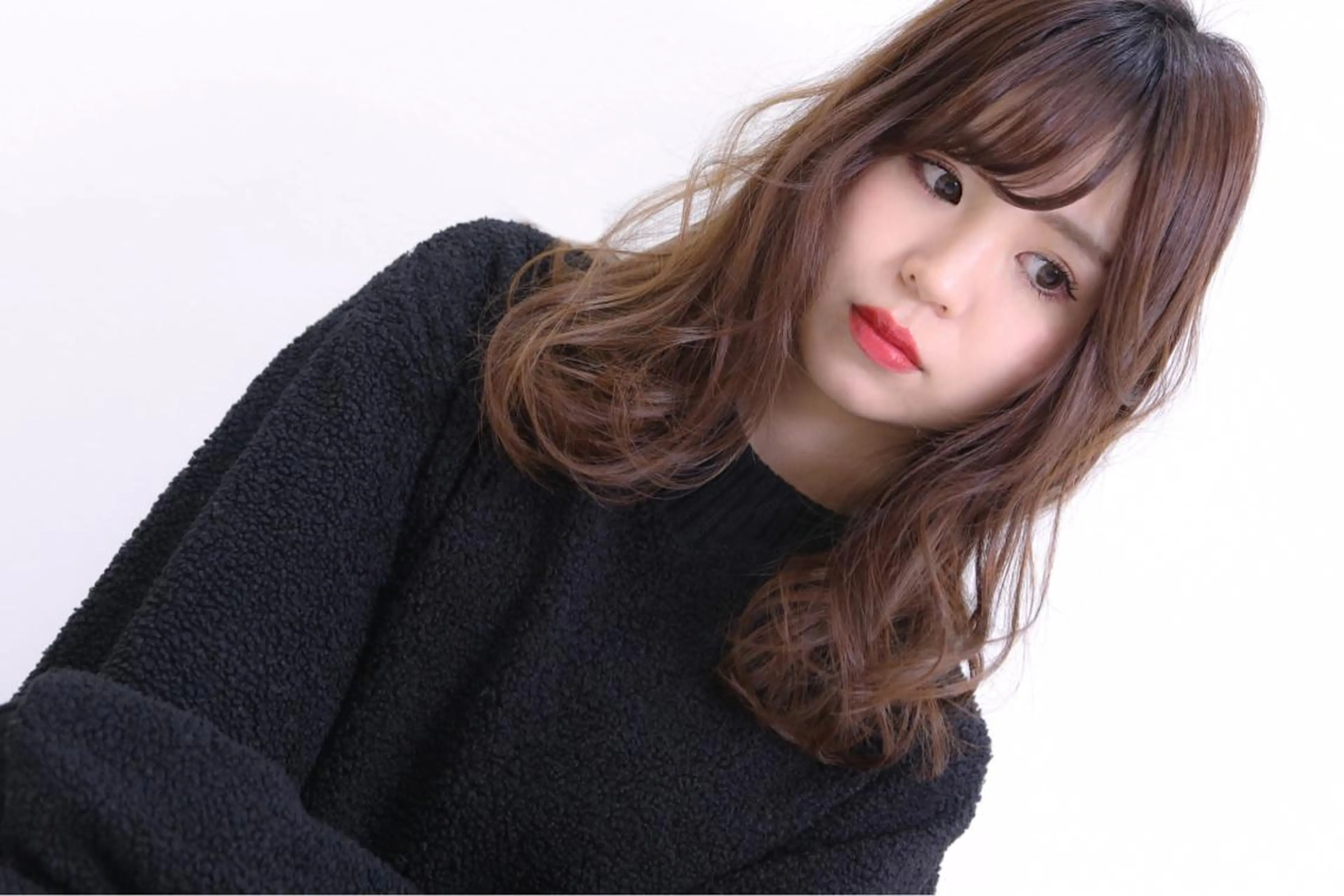 セミロング YOKOI SHINJIのヘアスタイル