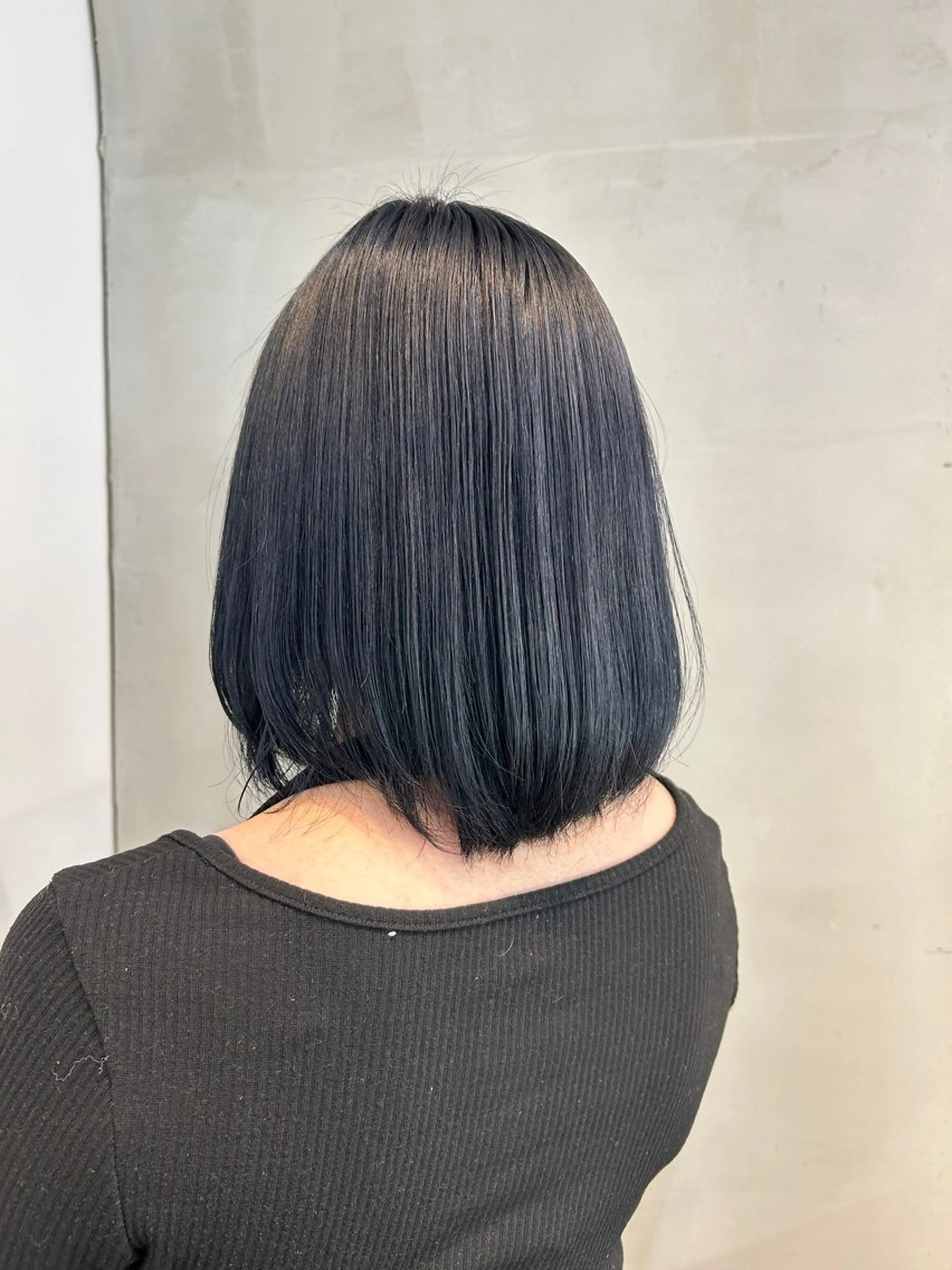 カラー 黒髪 ブルーカラー ブルーブラック にかいどうさよ /札幌美容師のヘアスタイル