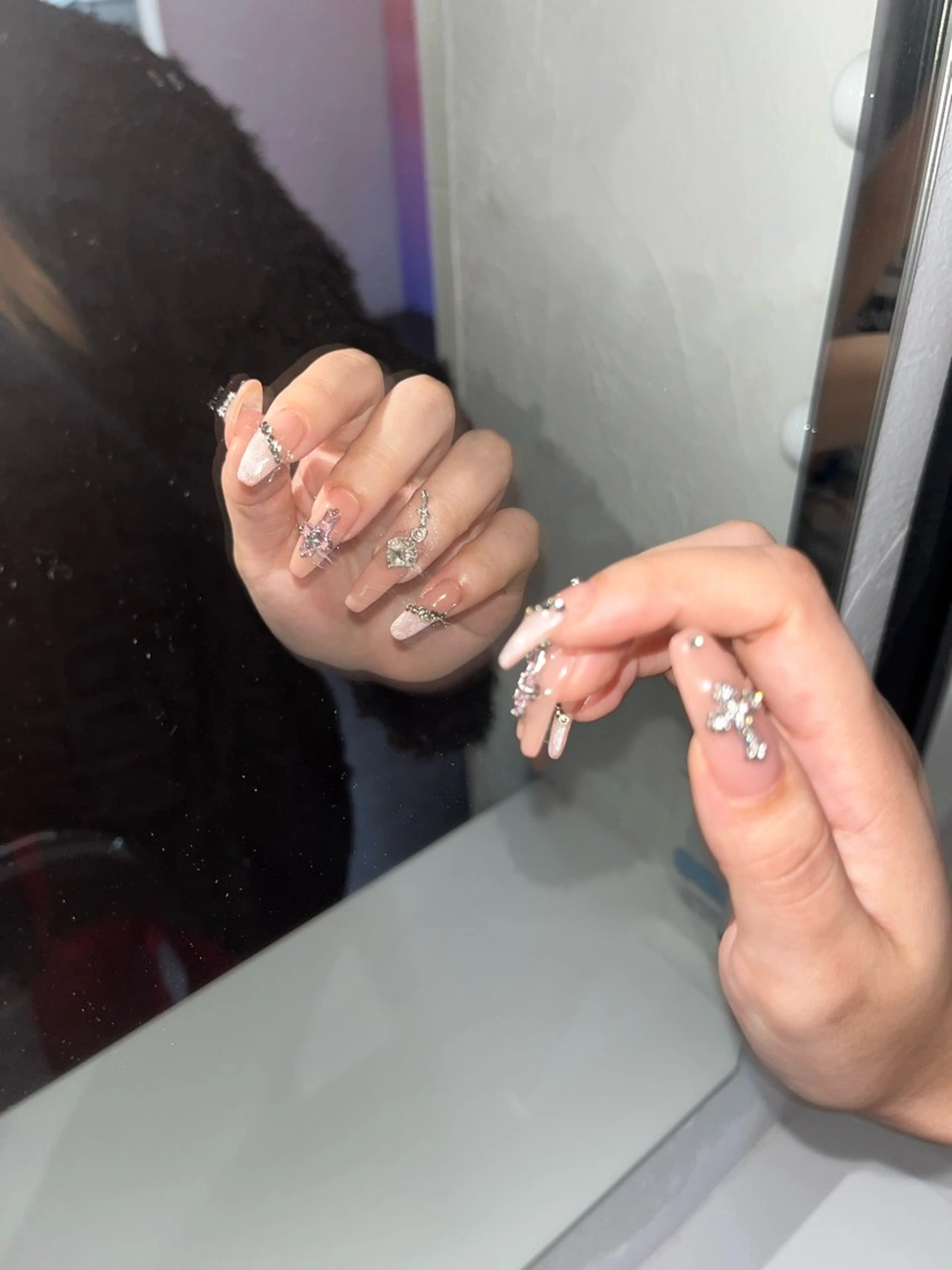 ネイル VENUSBELT Miiのネイルデザイン