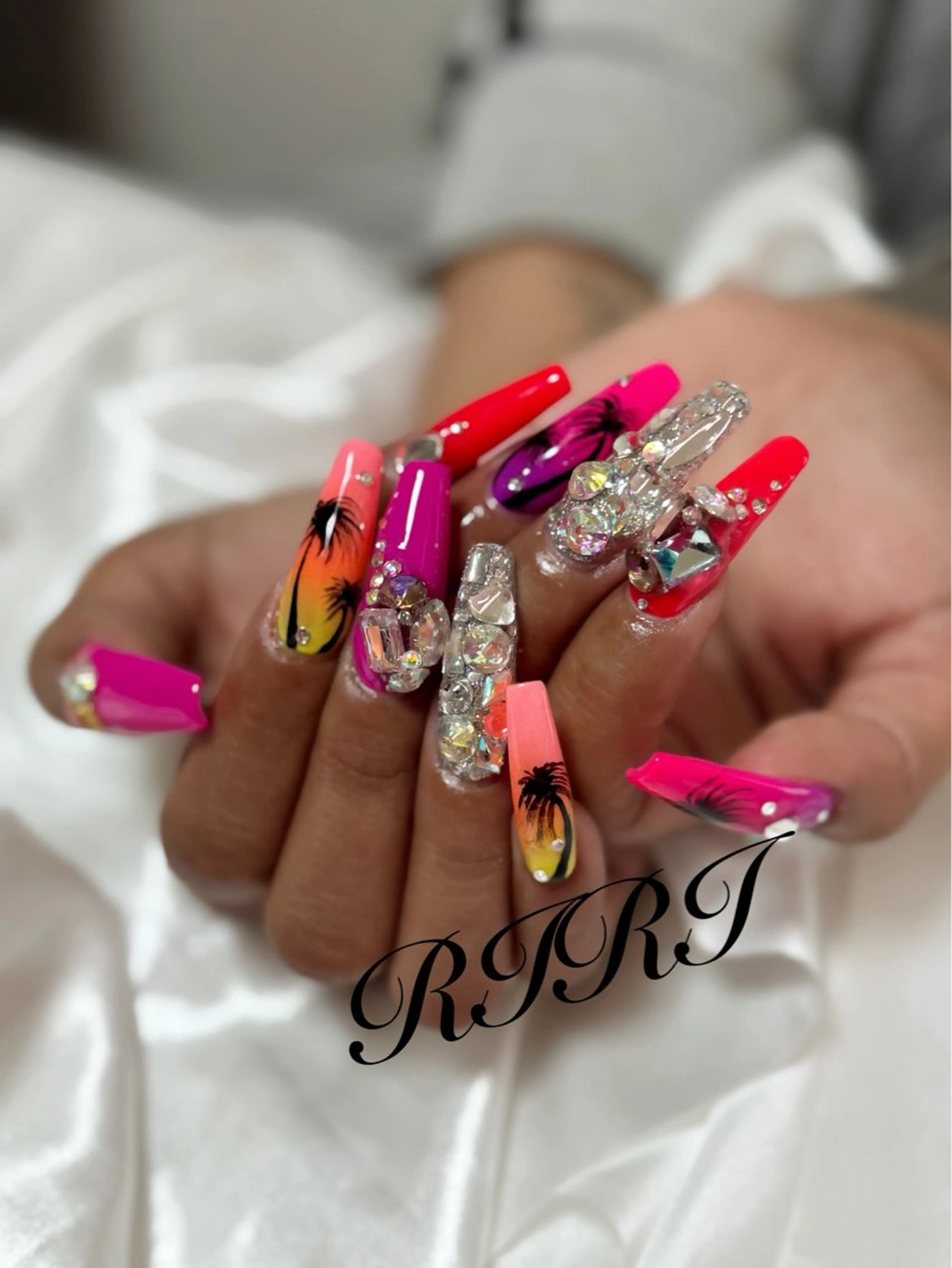 ネイル ジェルネイル グラデーション ロングネイル スカルプネイル シンプルネイル ハンドネイル riri オーナーのネイルデザイン