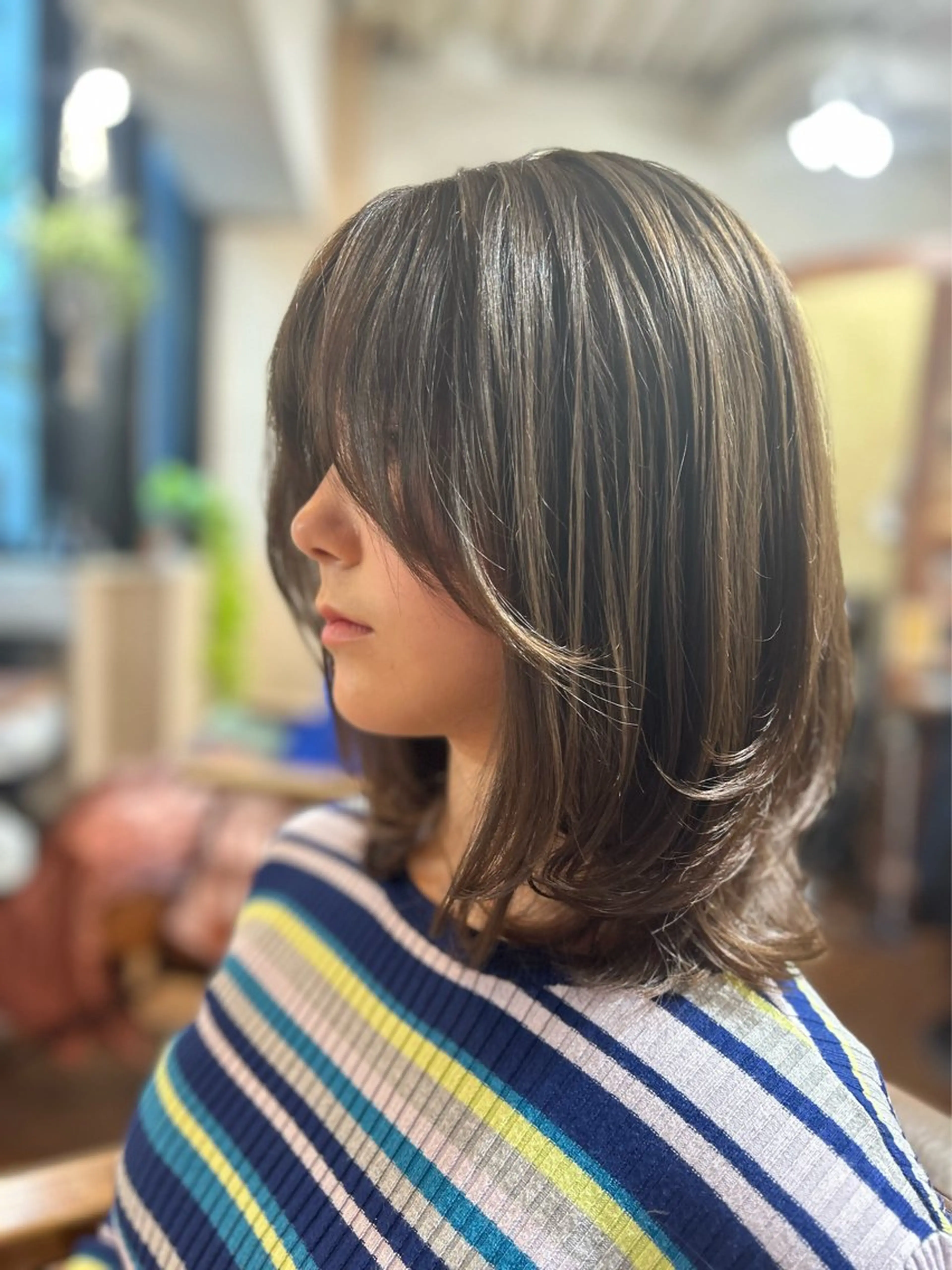 セミロング カラー レイヤーカット ローレイヤー 外ハネヘア 艶髪/髪質改善/ レイヤー/鈴木慎一のヘアスタイル