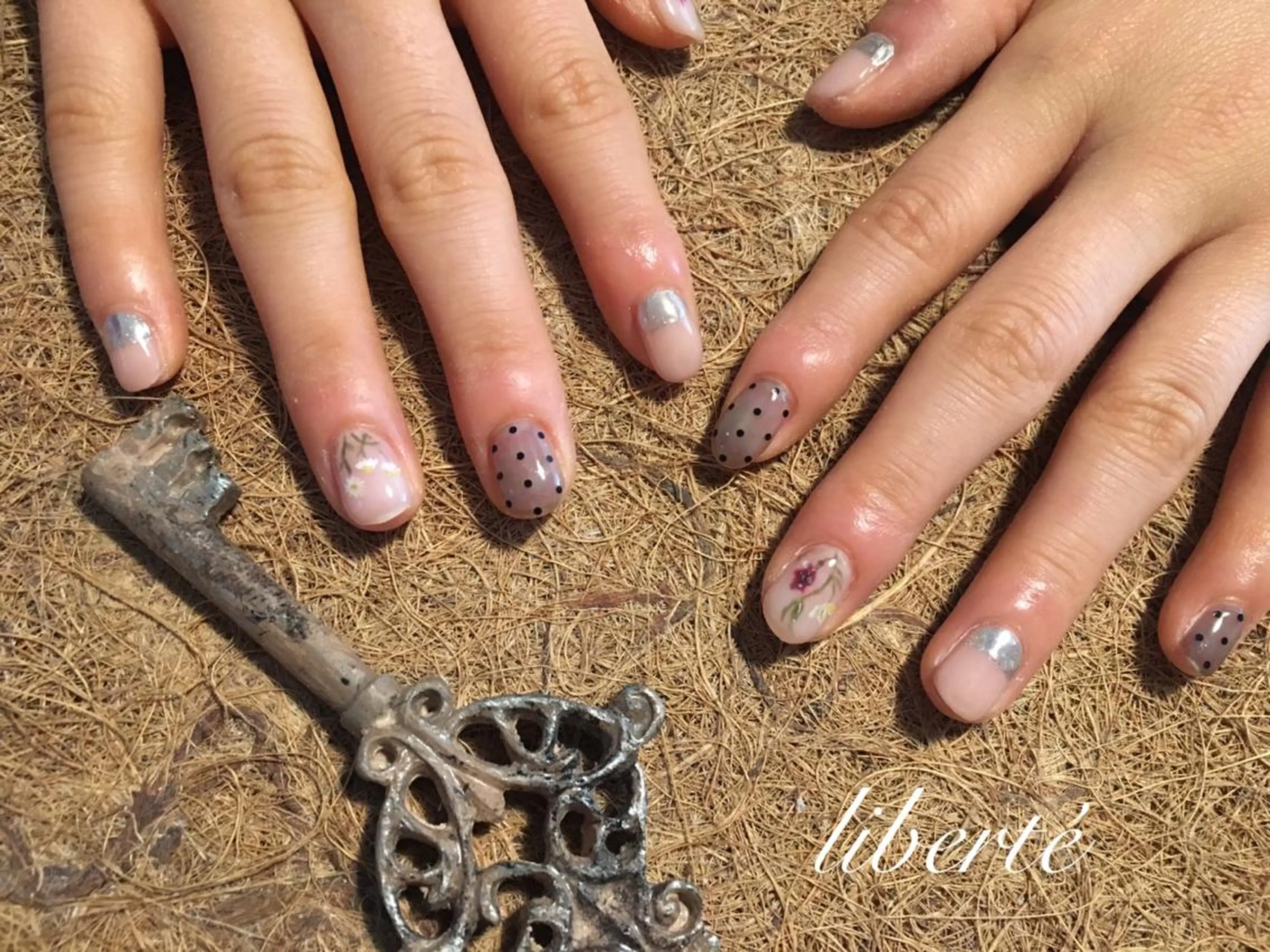 ネイル liberté (リベルテ)のネイルデザイン