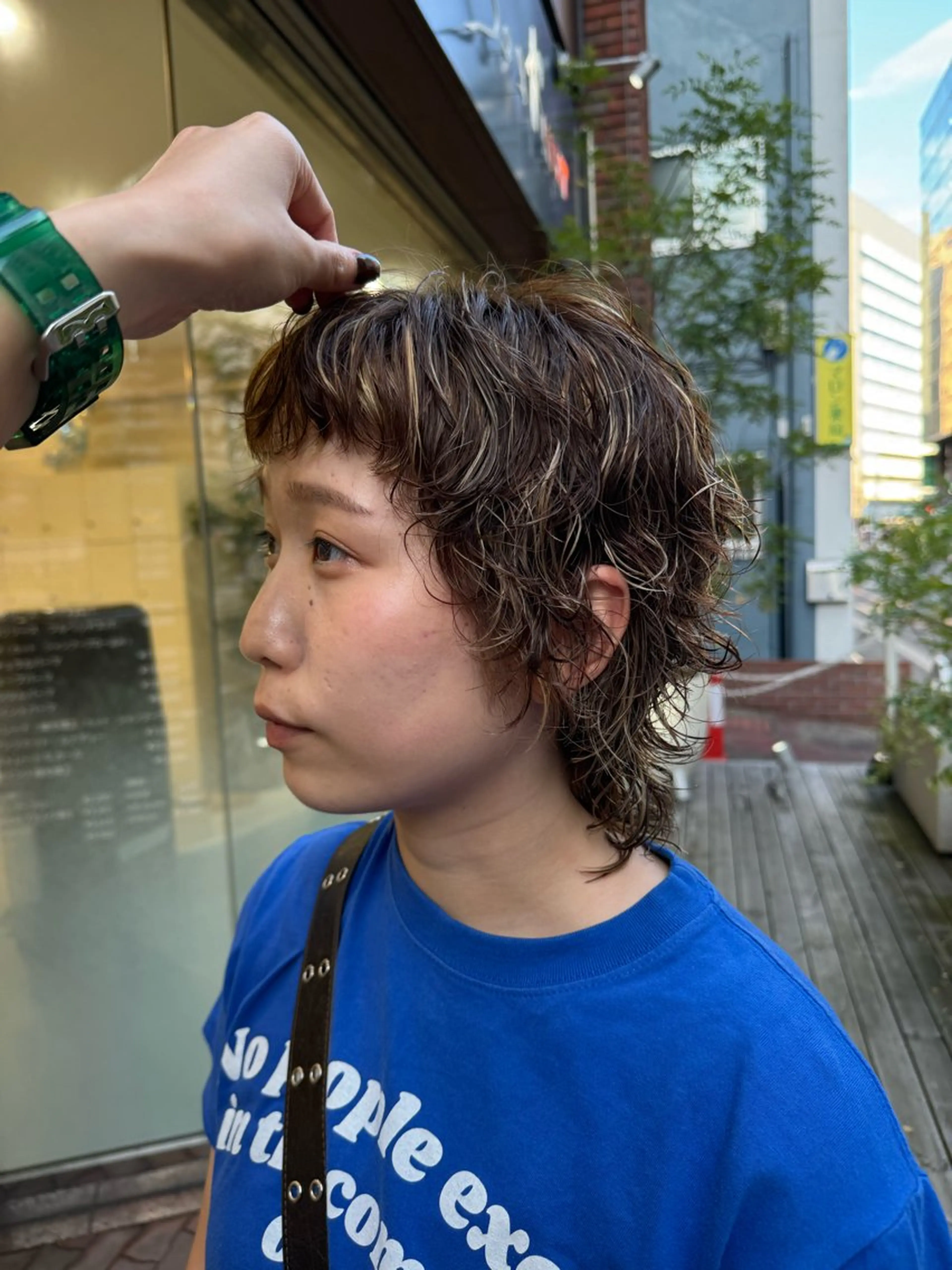 ショート カラー パーマ オン眉 Seeknext // Rukaのヘアスタイル