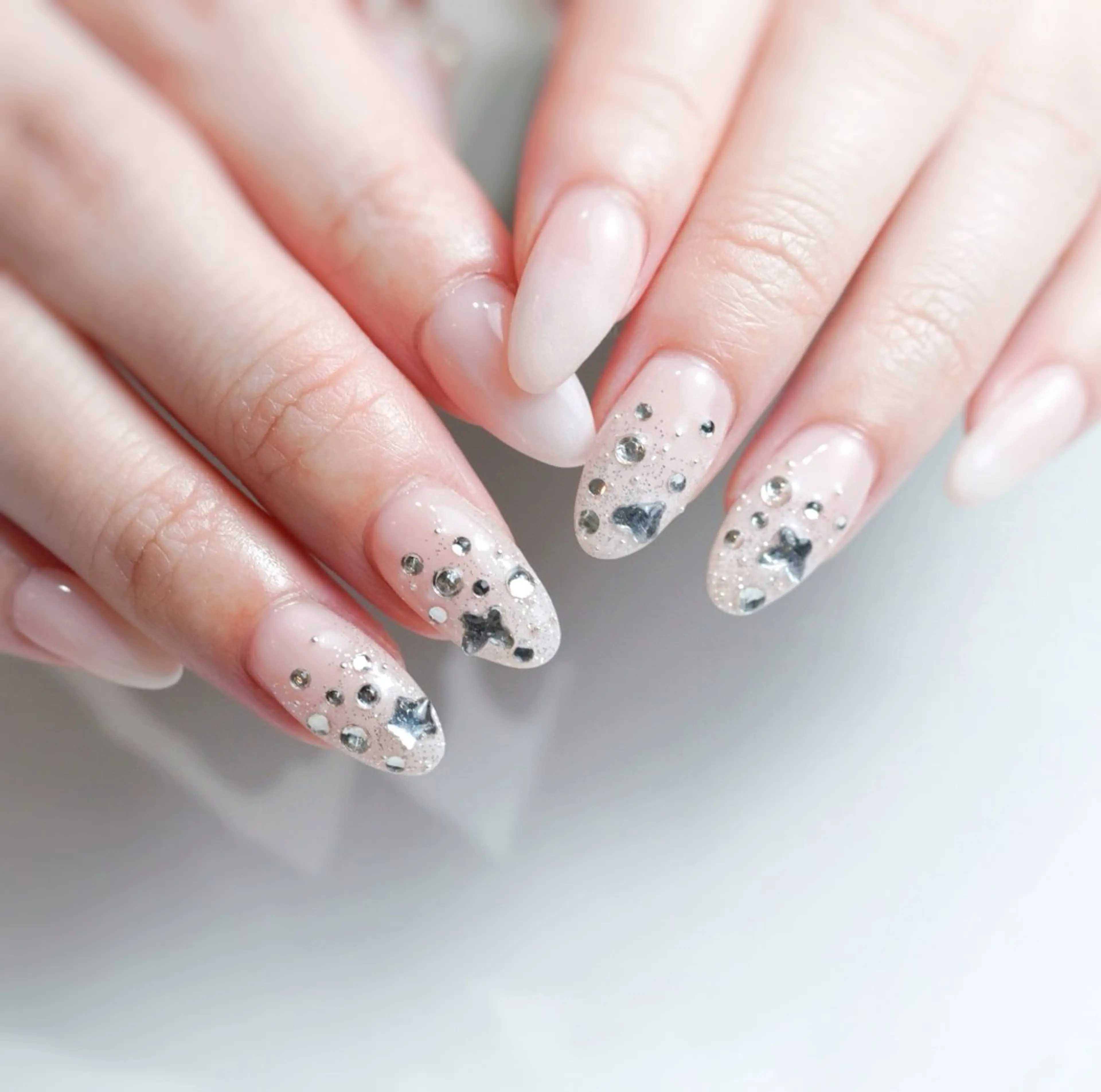 ミディアム ハンドネイル Re nailのネイルデザイン
