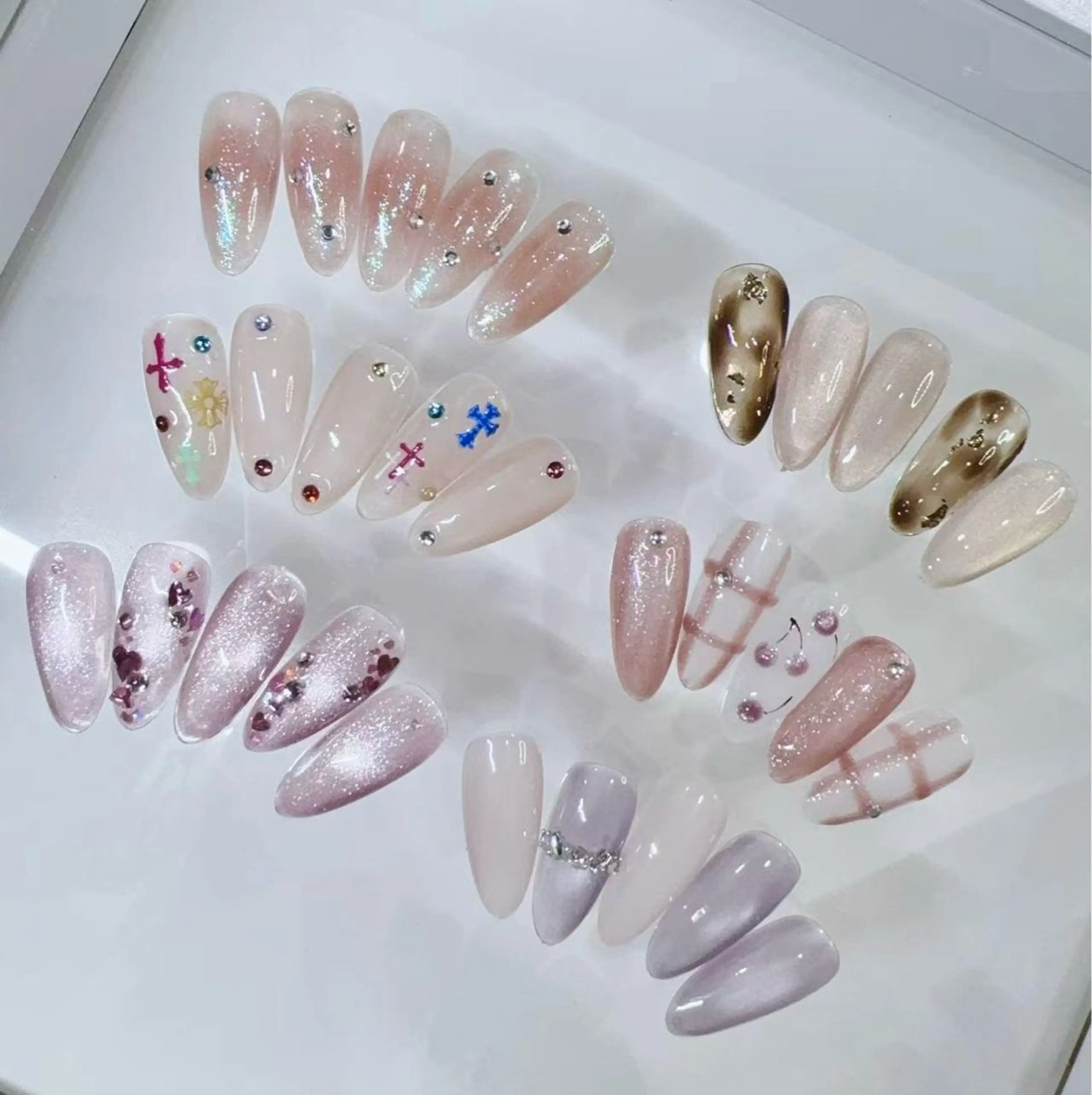 💕【ワンホンネイル】ちゅるんツヤ感定額コース💅の写真
