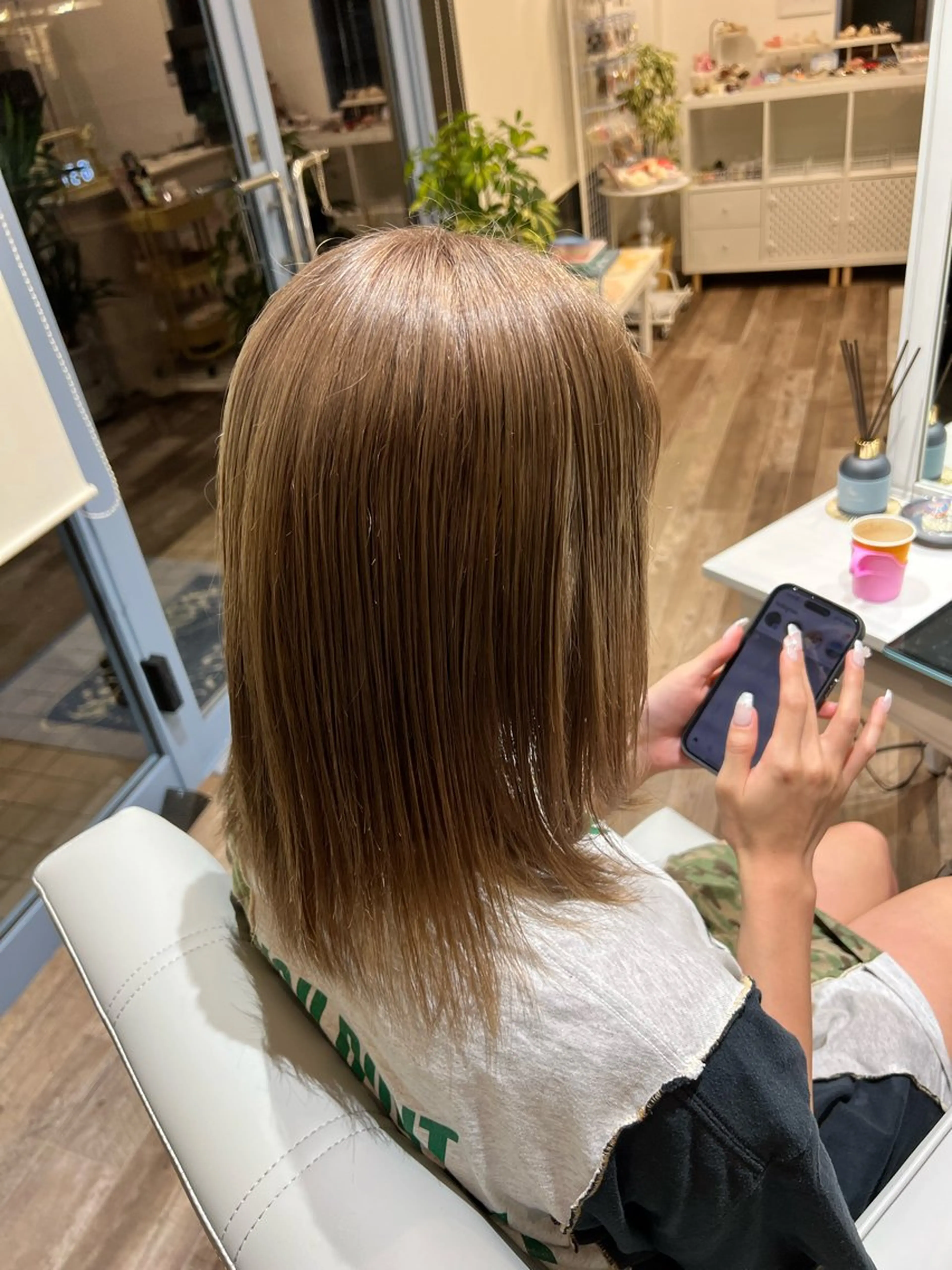 セミロング カラー 🎄flowria 🎄花田圭一のヘアスタイル