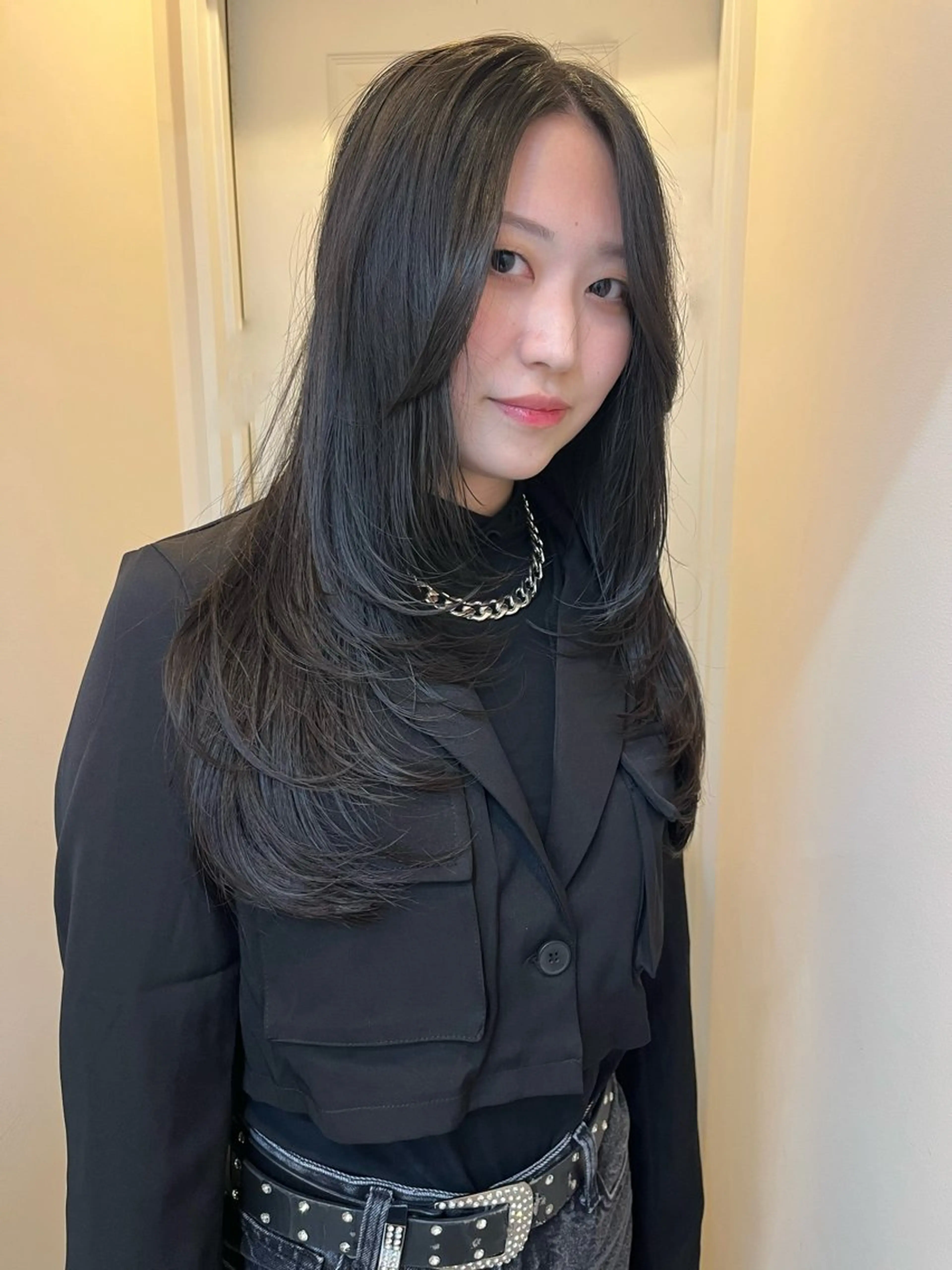 ロング yuka/ロング/ レイヤーカットモデルのヘアスタイル