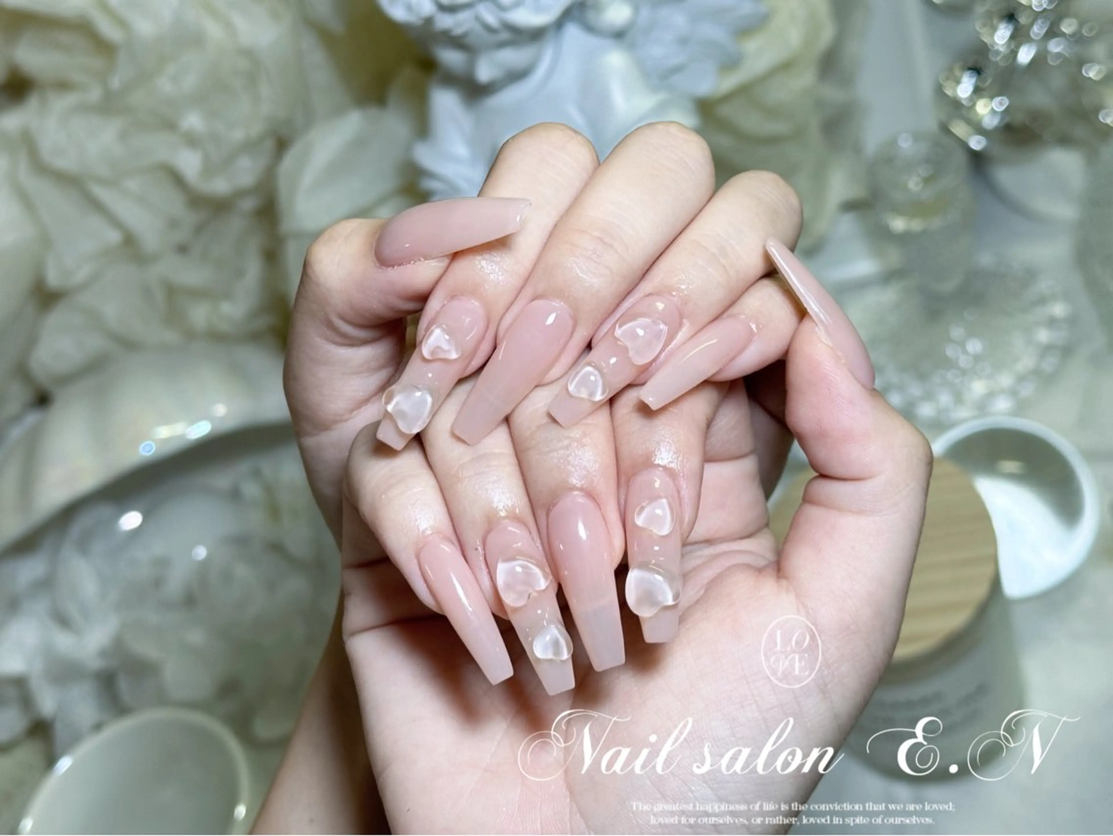 ネイル アートネイル オーロラネイル ガーリー キラキラネイル 韓国ネイル ハンドネイル E.N🦋 長さ出し/持ち込みのネイルデザイン