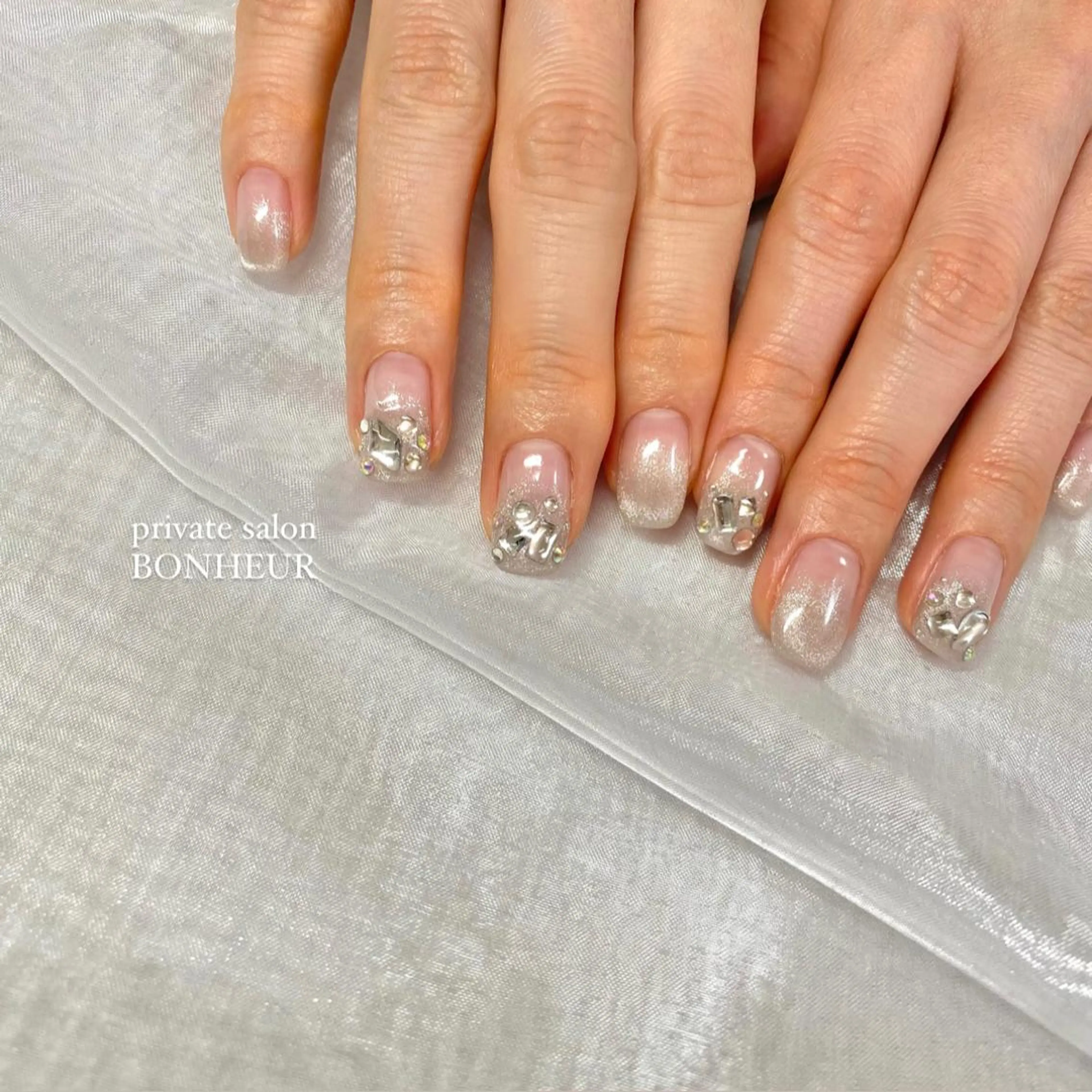 ネイル ハンドネイル BONHEUR Annaのネイルデザイン