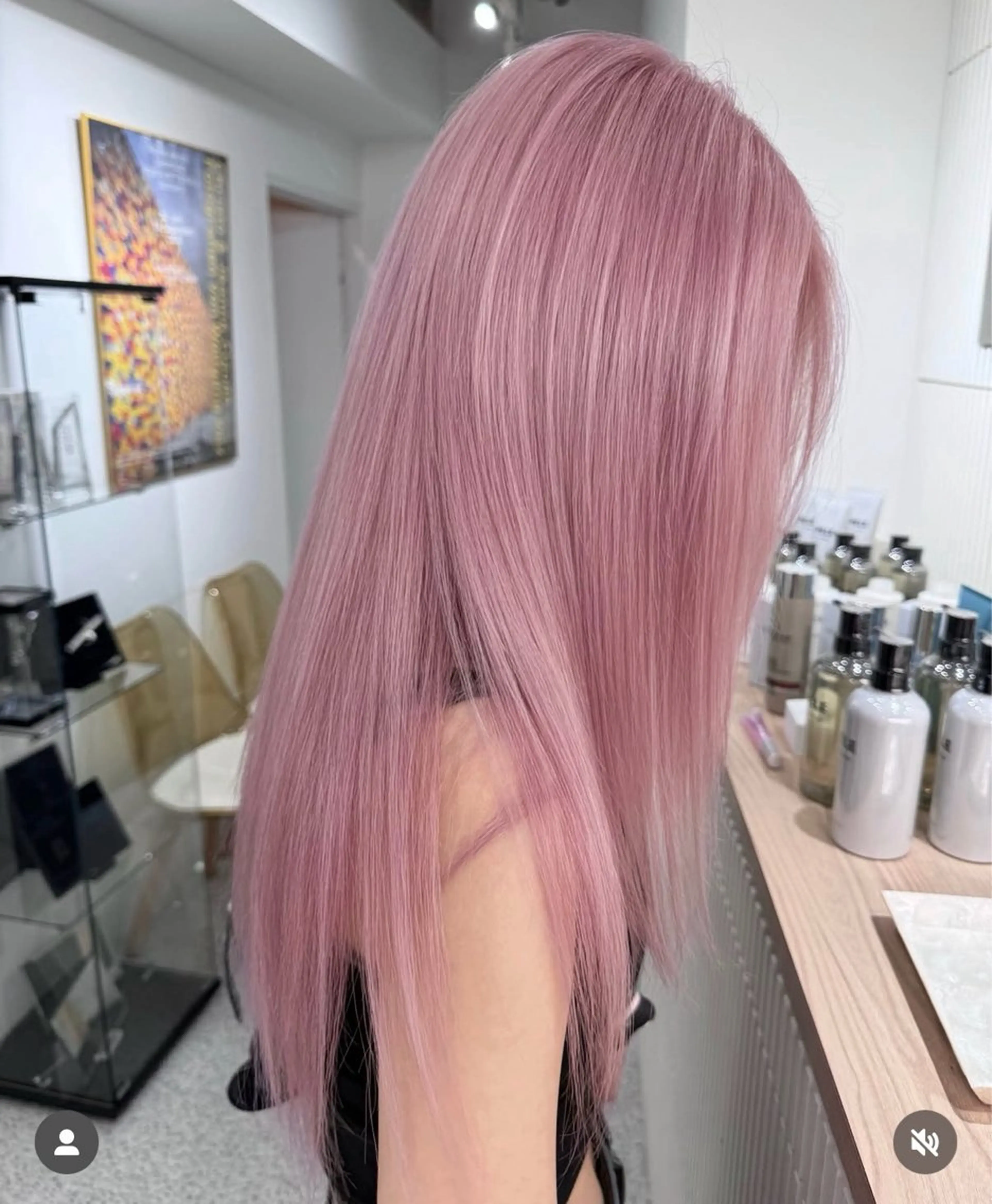 セミロング PELE/ハイトーン /初田芽以のヘアスタイル