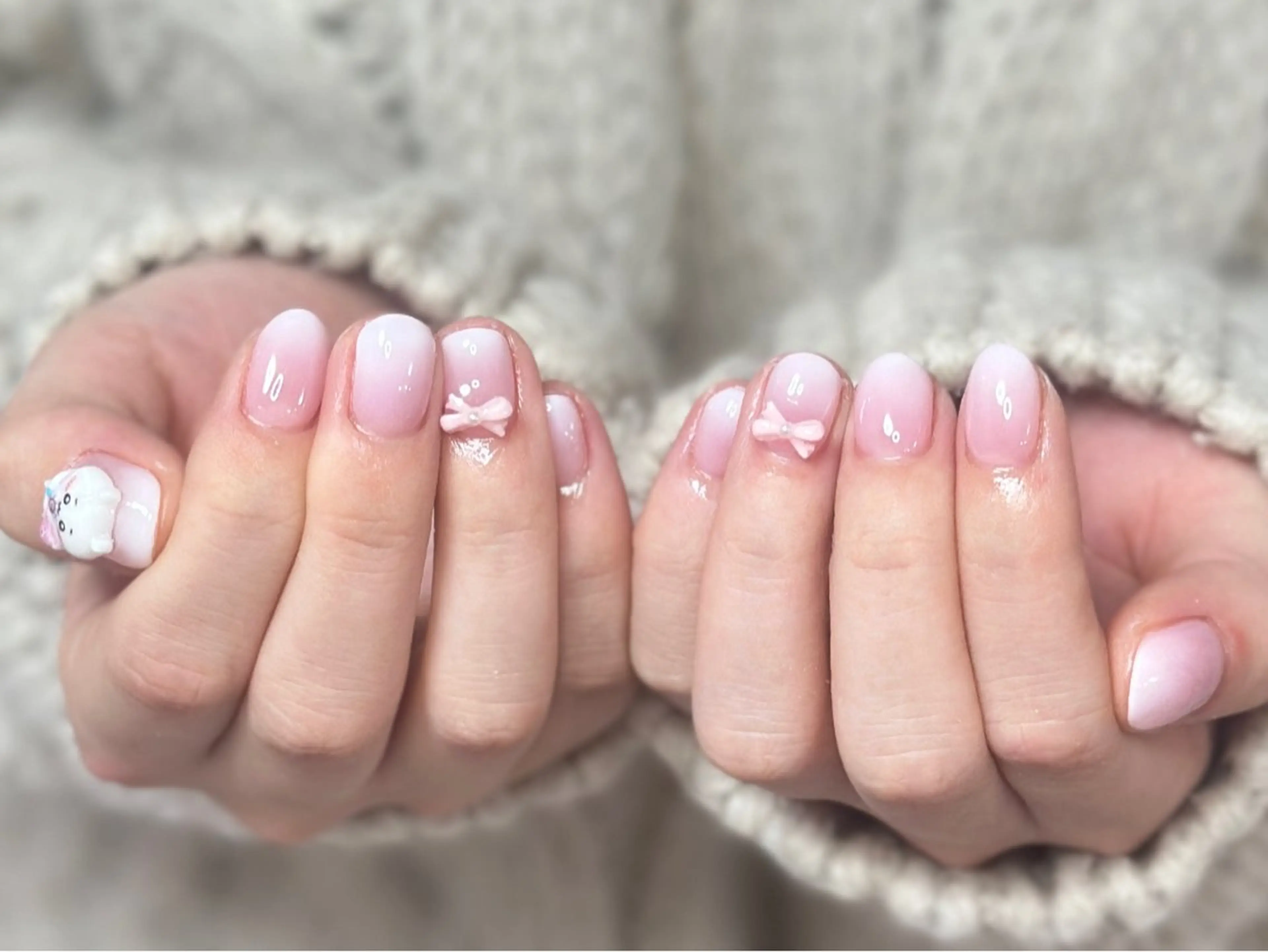 ネイル アートネイル オーロラネイル チークネイル フレンチネイル ガラスフレンチ 🎀YooLi Nail salonのネイルデザイン