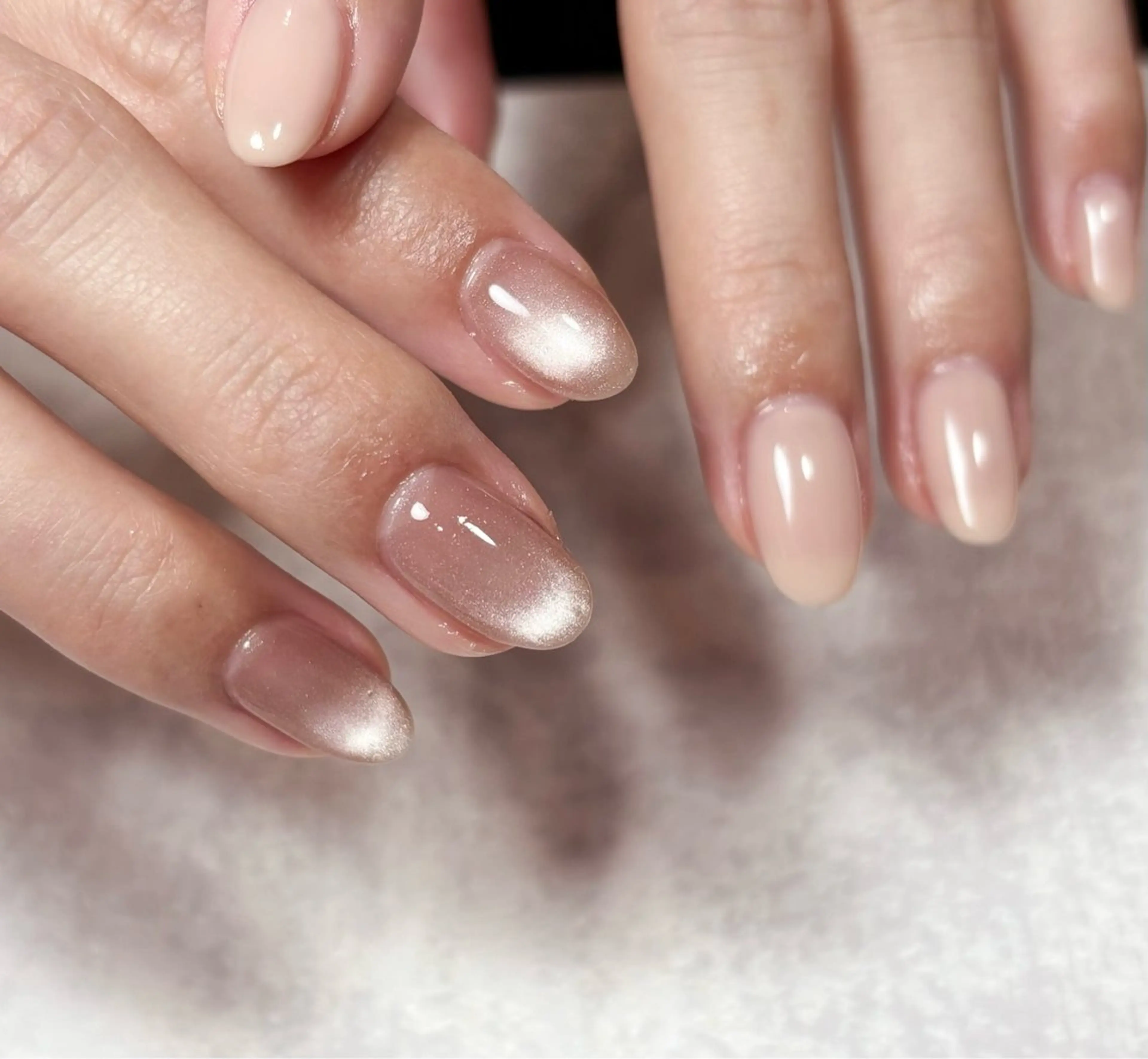 ネイル マグネットネイル マグネットワンカラー ワンカラーネイル ハンドネイル ella nail AIのネイルデザイン