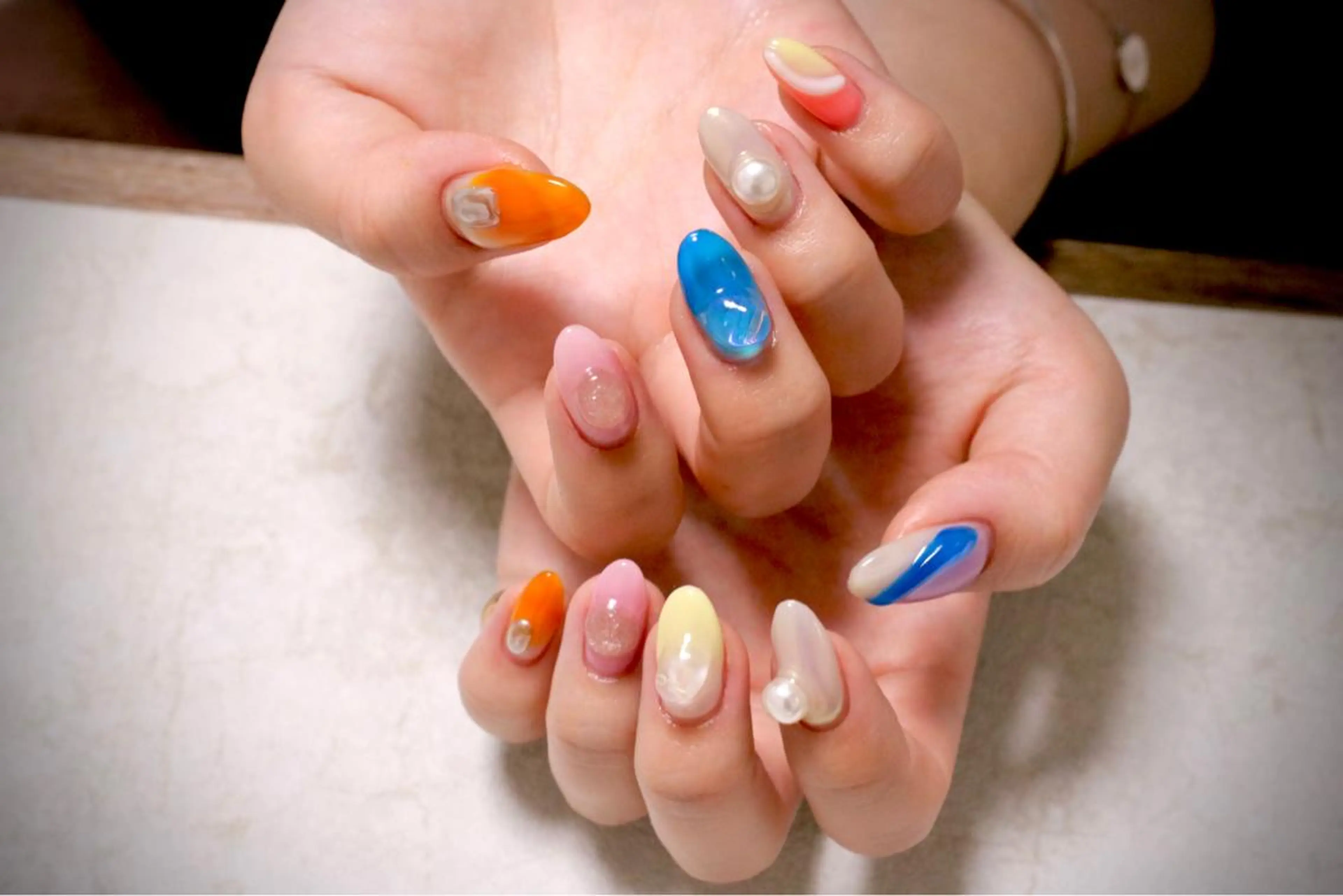 ネイル オーロラネイル カジュアル ジェルネイル ラメ(グリッター) マグネットネイル ハンドネイル MH Nailのネイルデザイン