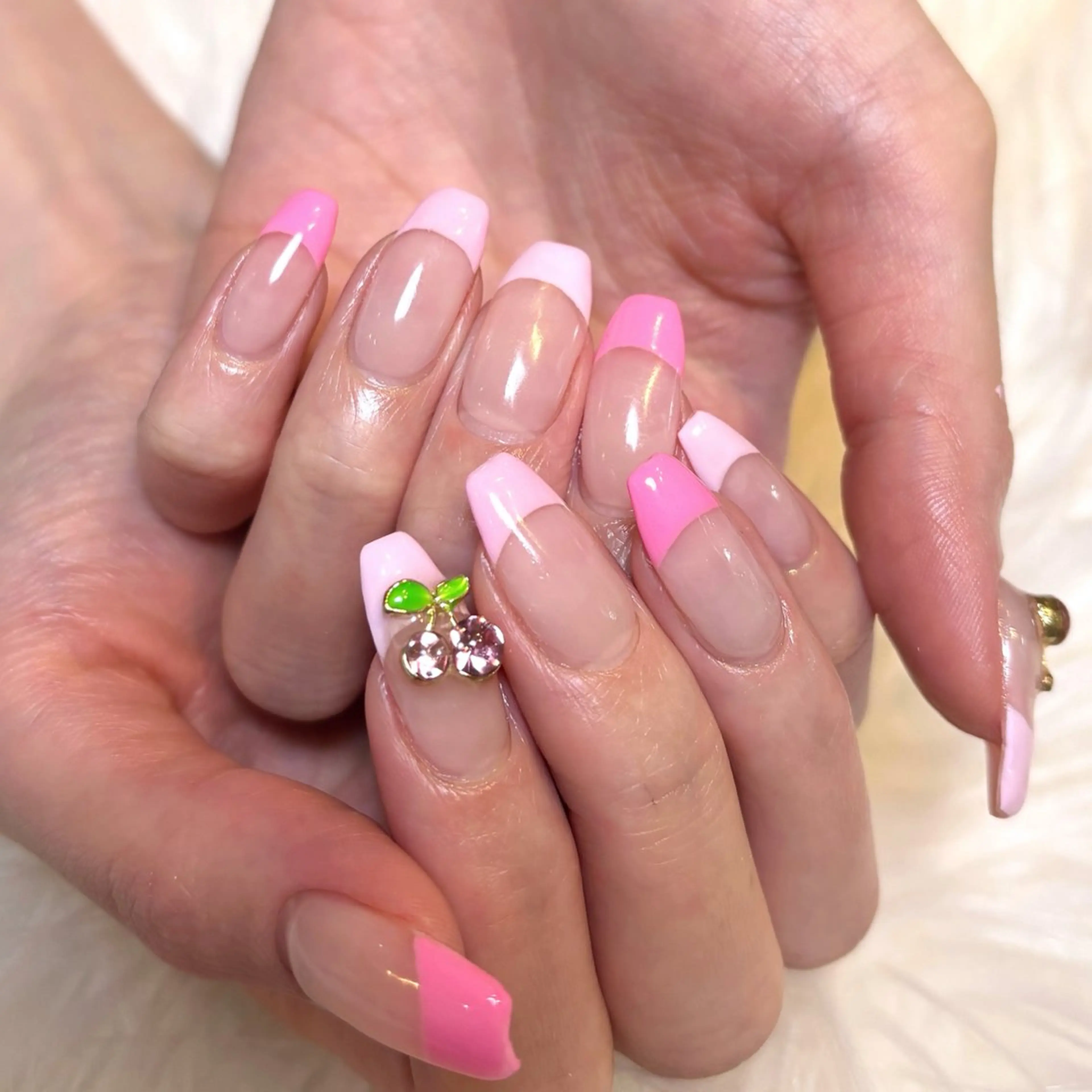 ネイル ハンドネイル EmaNail 肥後橋店🤍YURIのネイルデザイン