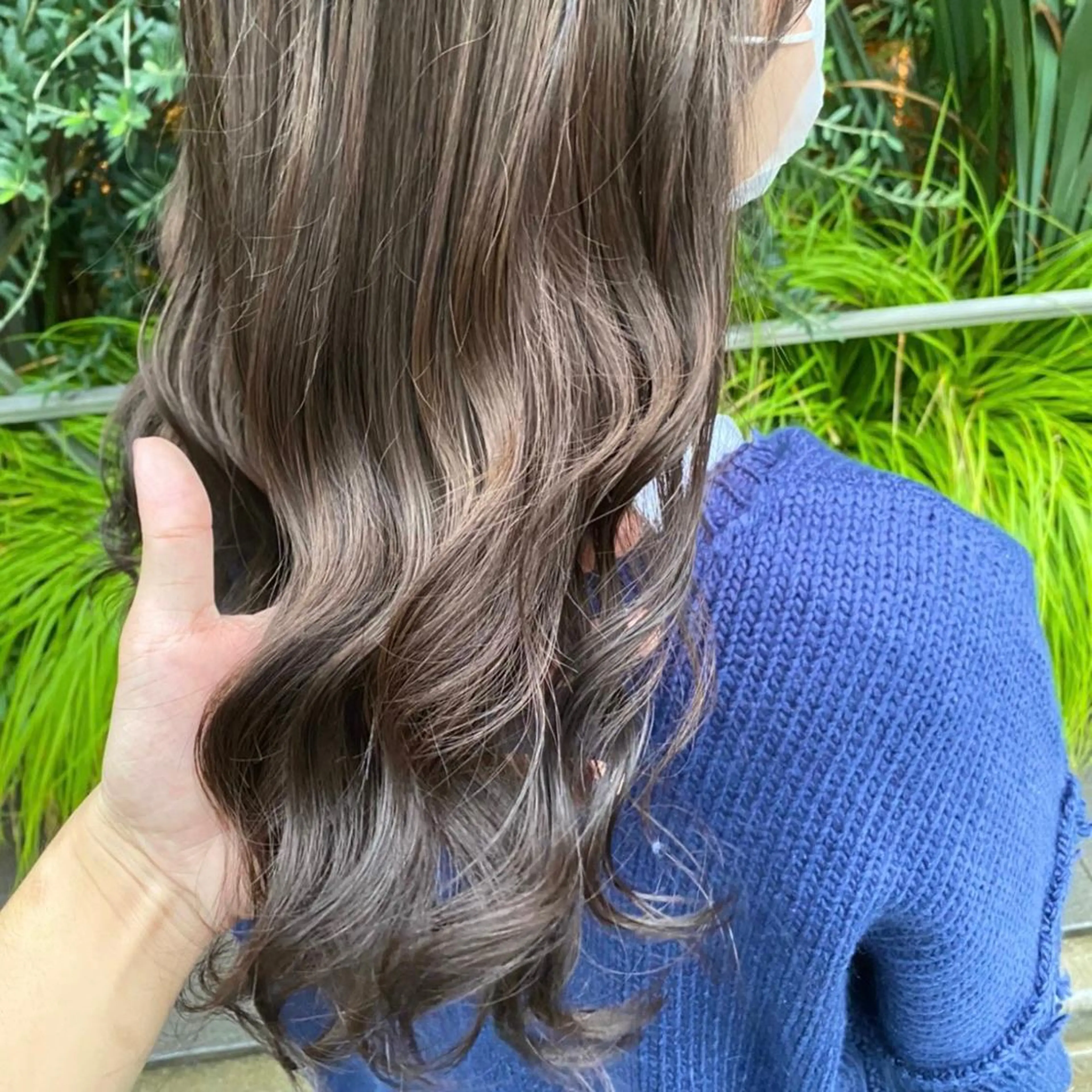 セミロング カラー ヘアアレンジ 外苑前NO.1艶髪 透明感カラーのヘアスタイル