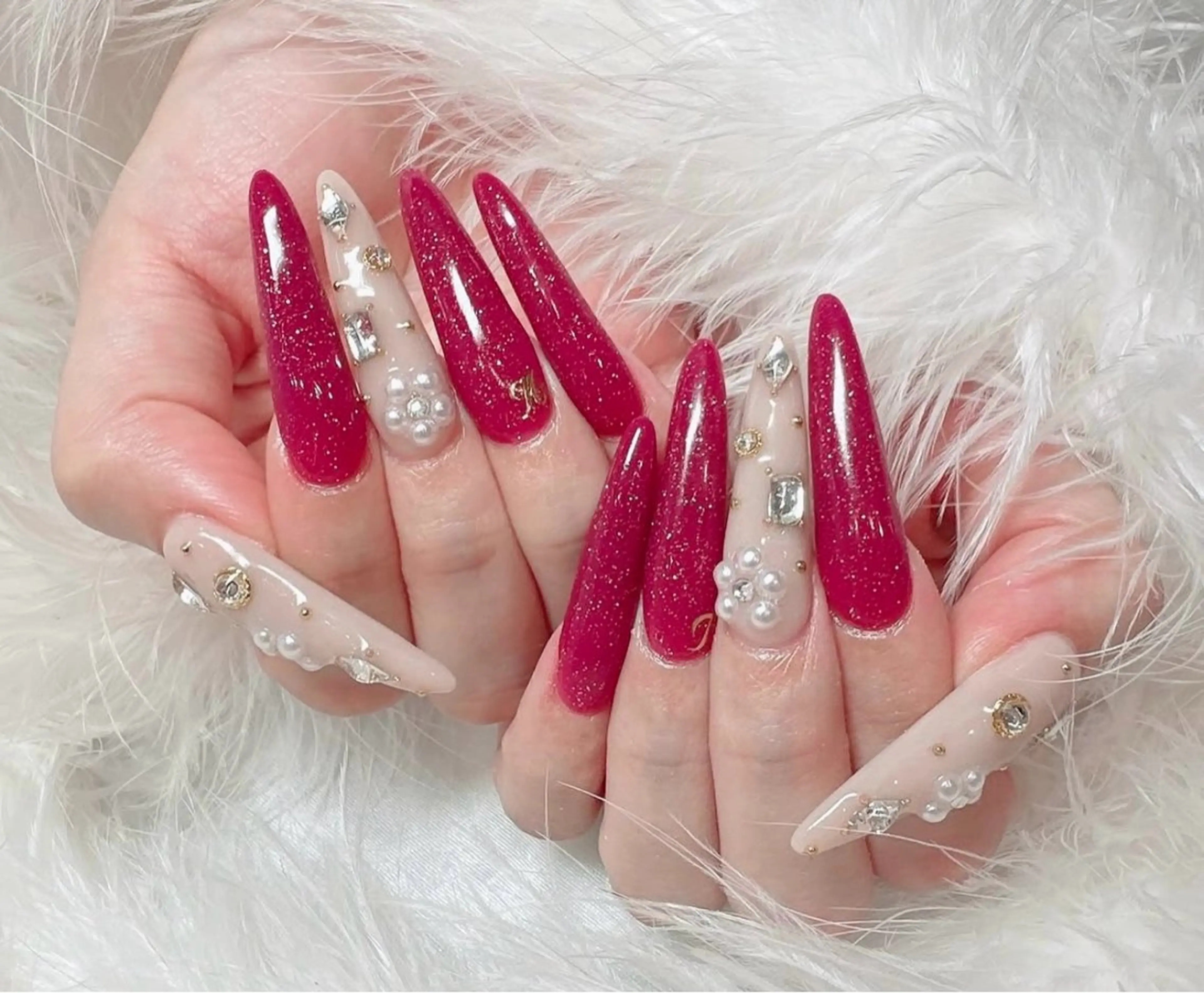 ネイル グラデーション キラキラネイル ワンカラーネイル 冬ネイル Jenn Nail Salonのネイルデザイン