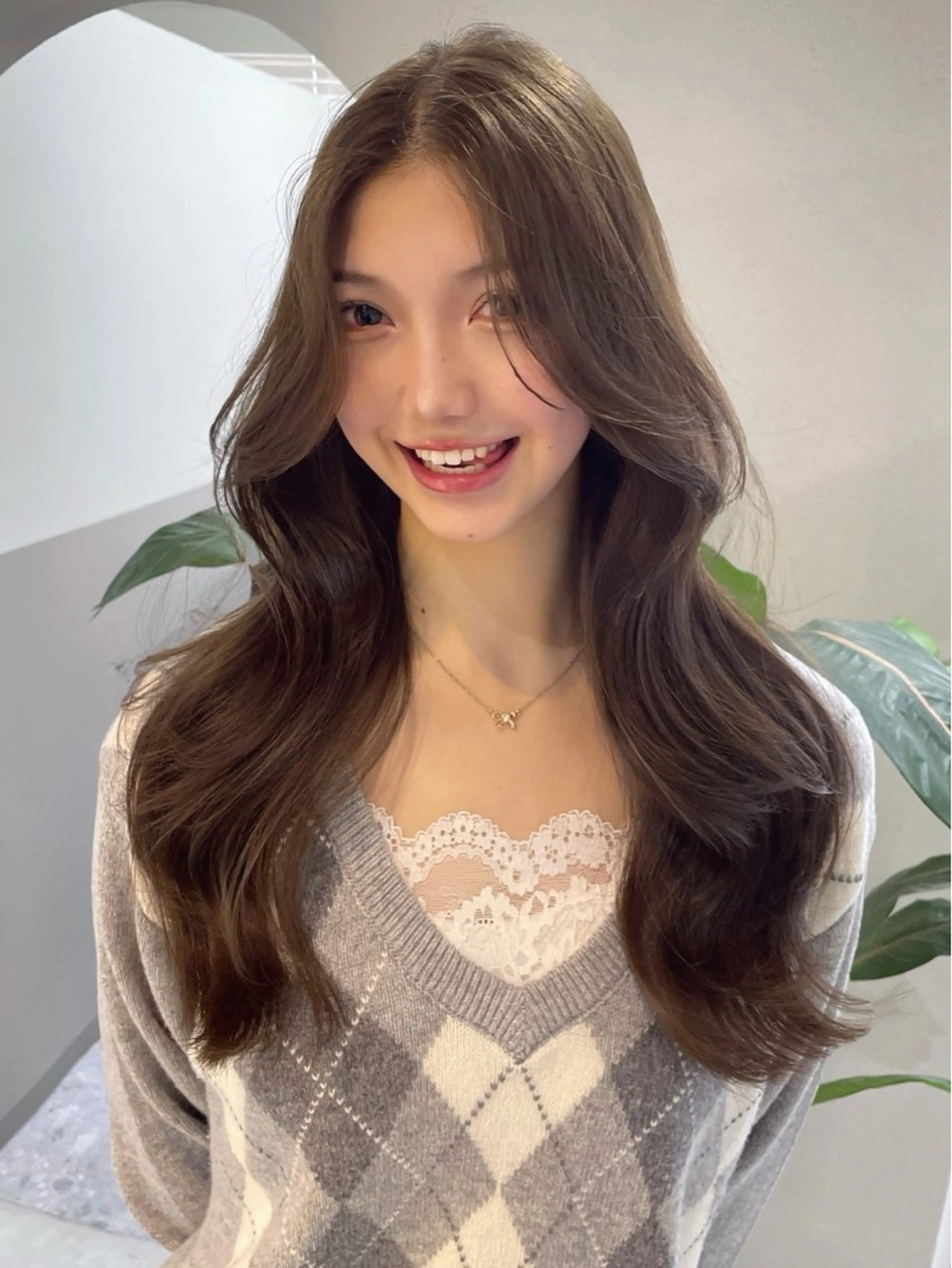 【💇♀️色気溢れる艶髪に💇♀️】顔周りカット+ケアカラー+超音波TOKIO 5Stepトリートメントの写真