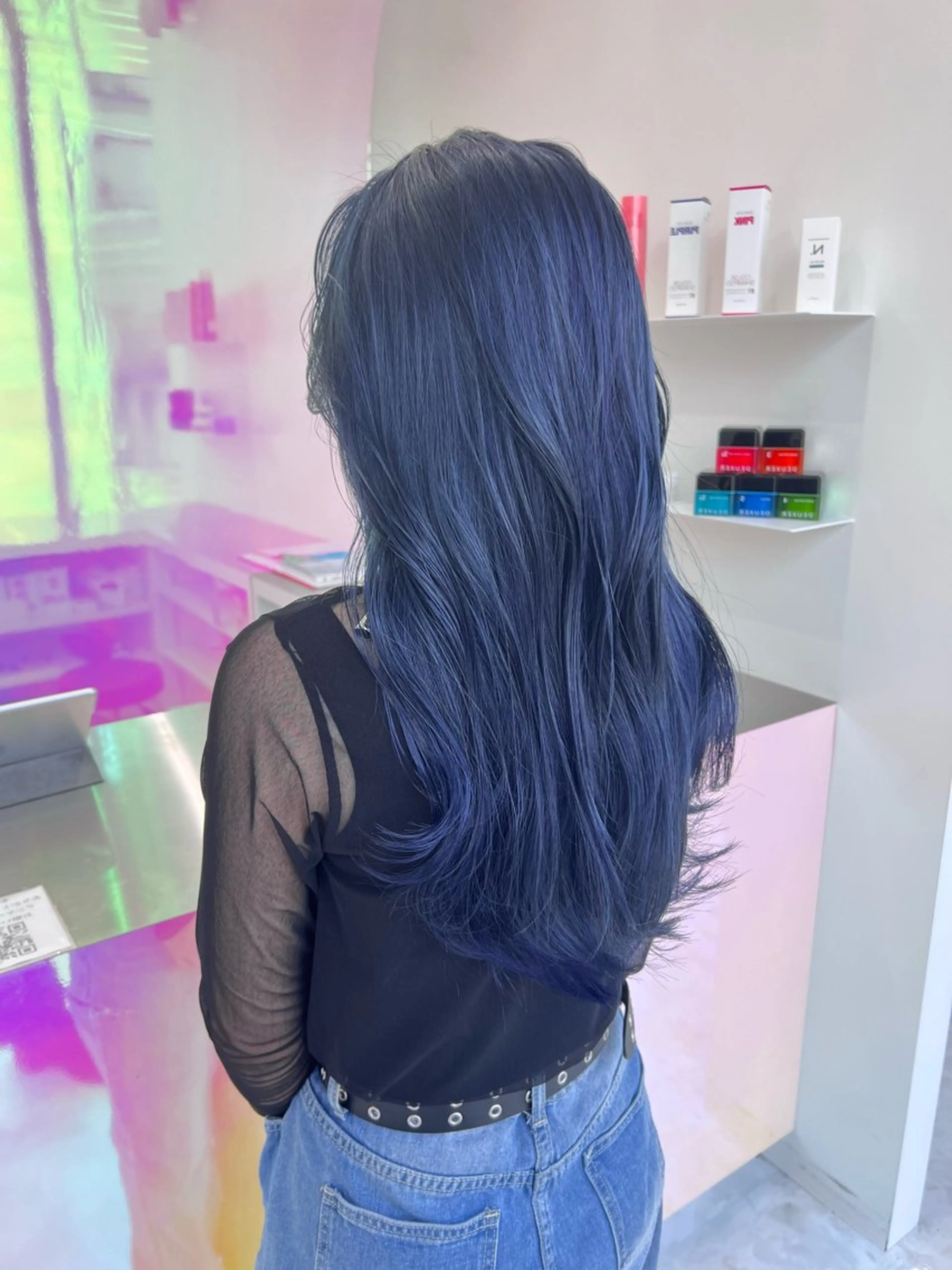 ロング カラー パーマ ヘアアレンジ 透明感ブリーチカラー 🌈TOMOHIROのヘアスタイル