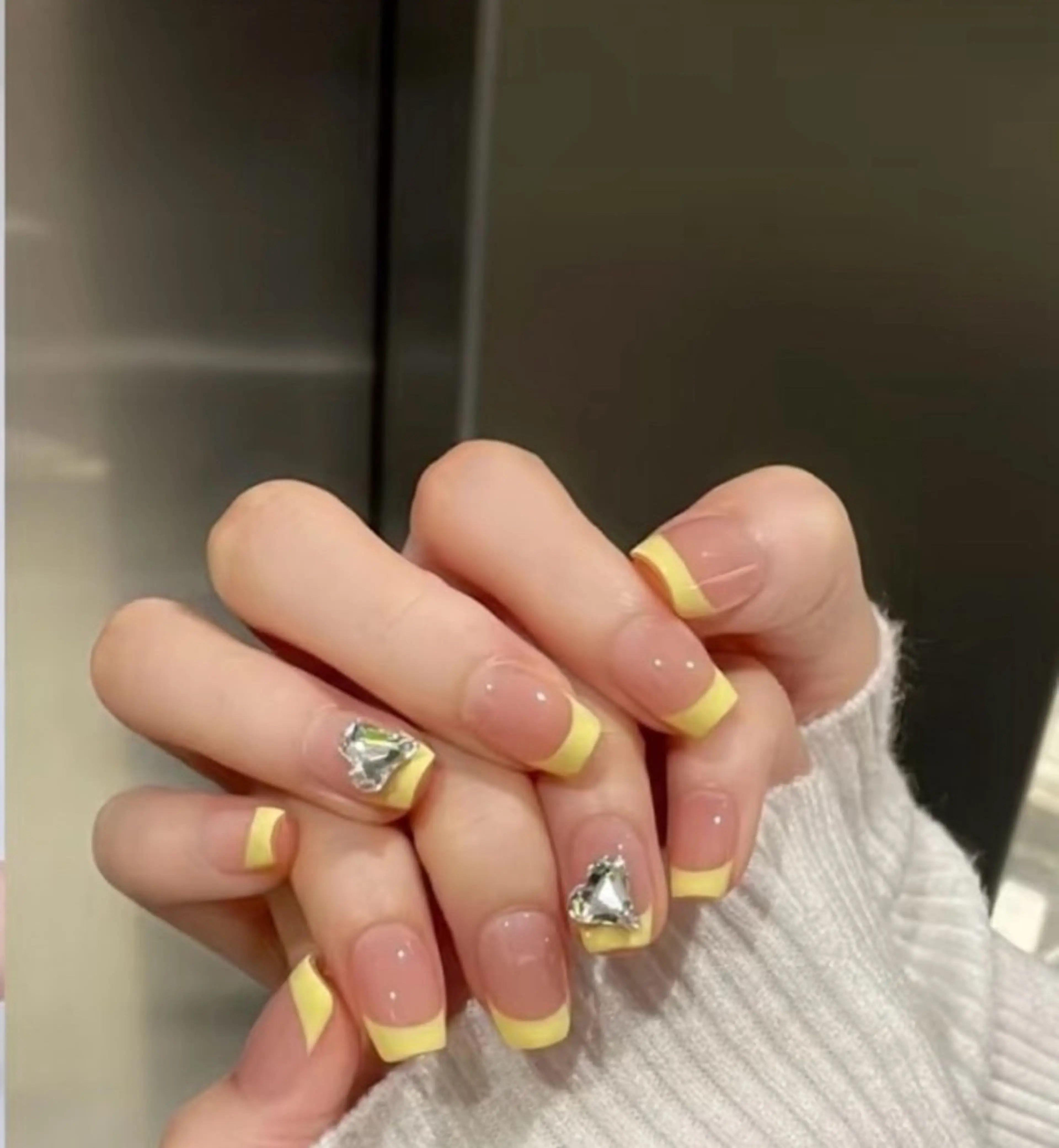 ネイル ハンドネイル H3 Nail Tsuki🦋💙のネイルデザイン