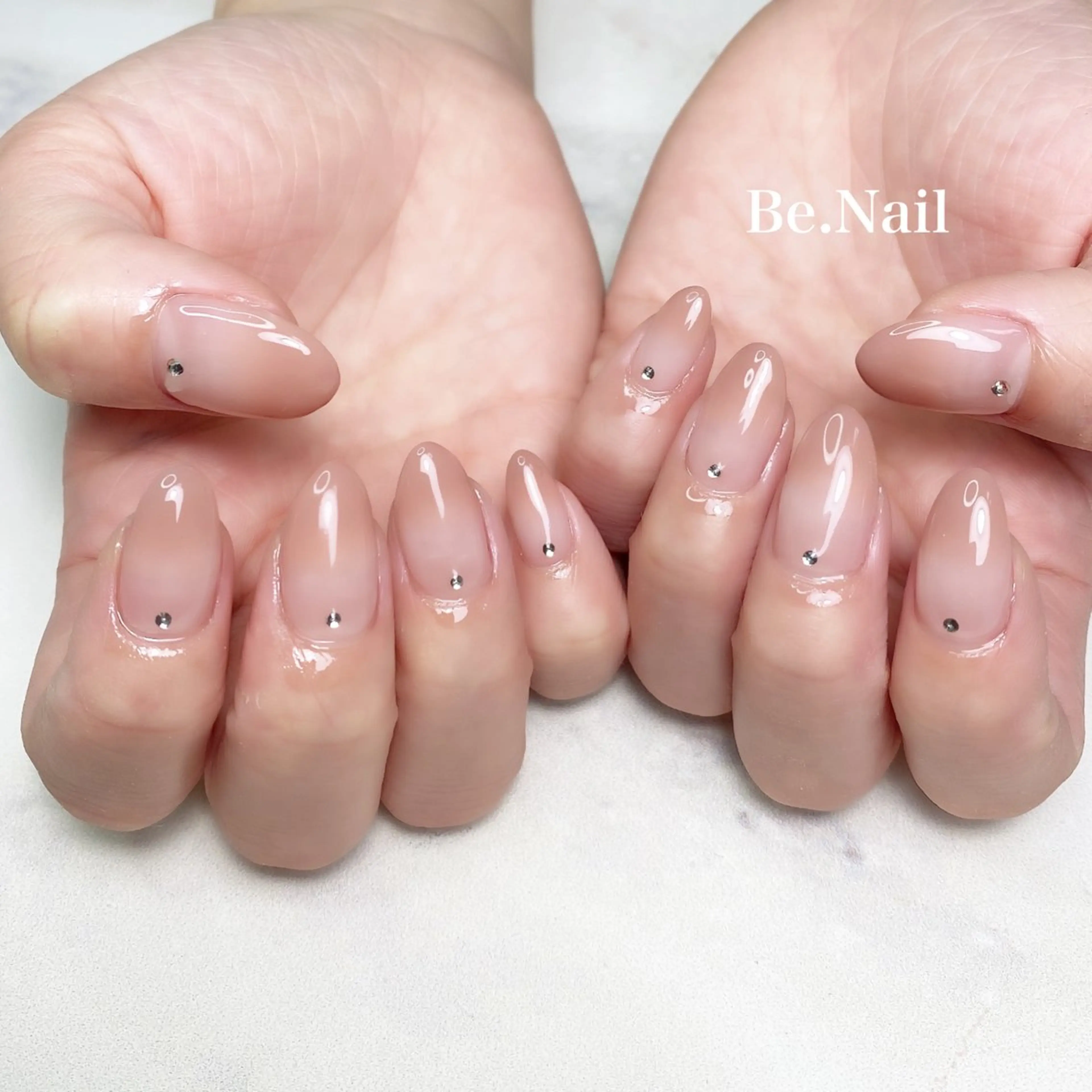 ネイル ジェルネイル グラデーション シンプルネイル Be. Nailのネイルデザイン