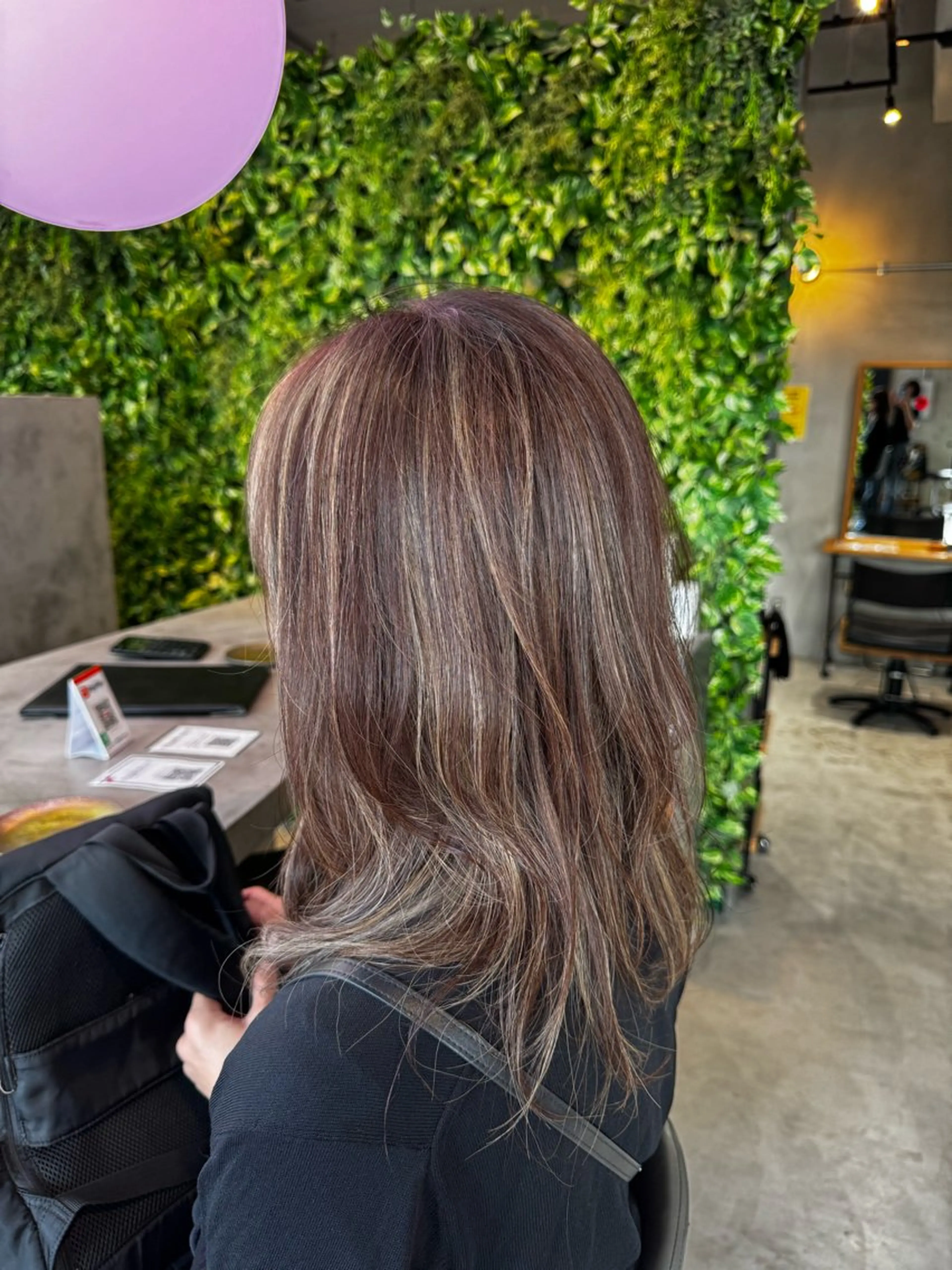ミディアム ヘアカラー 山本 望華のヘアスタイル