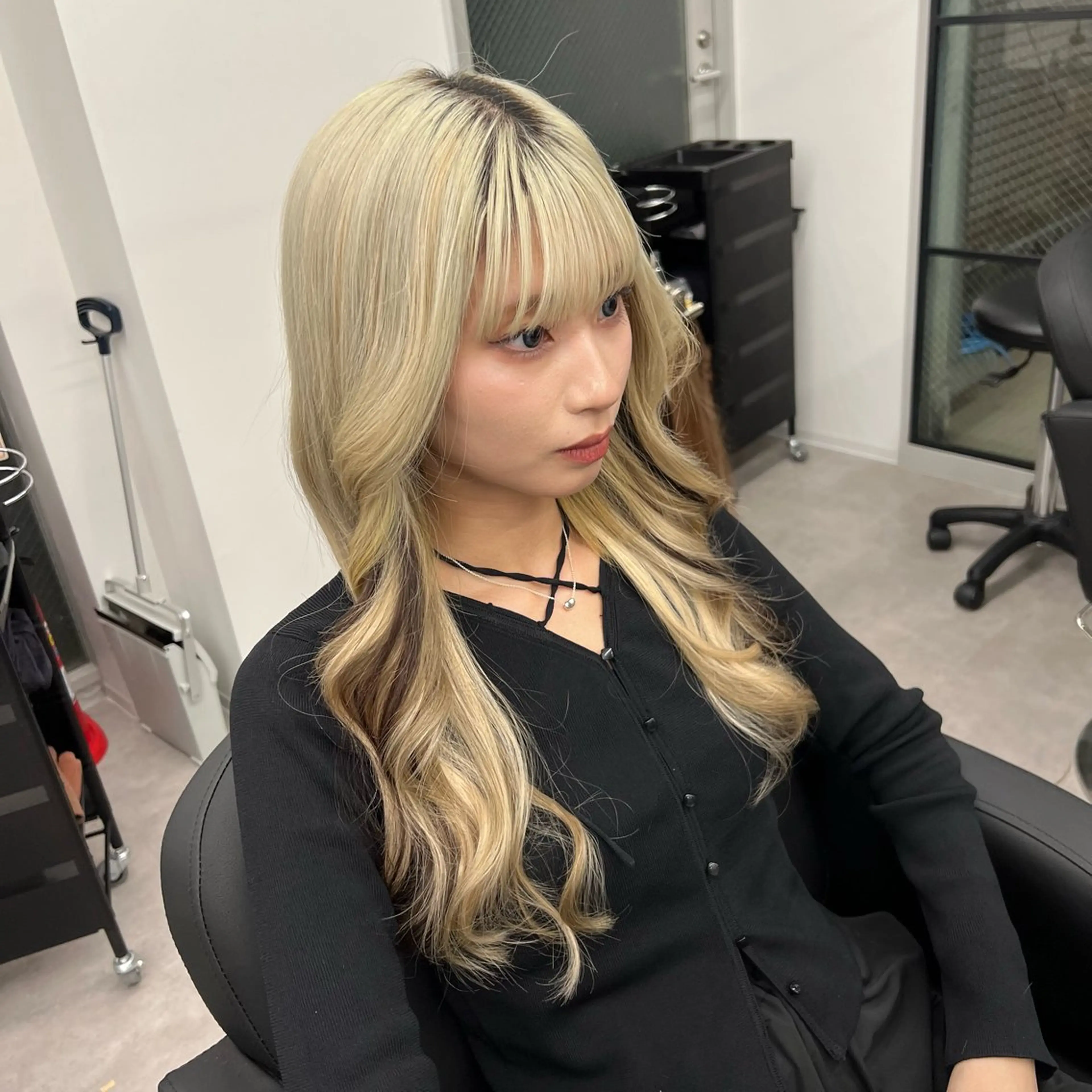 【手軽にイメチェンできる】🤍カット＋カラー＋人毛100%シールエクステ２０本🤍の写真