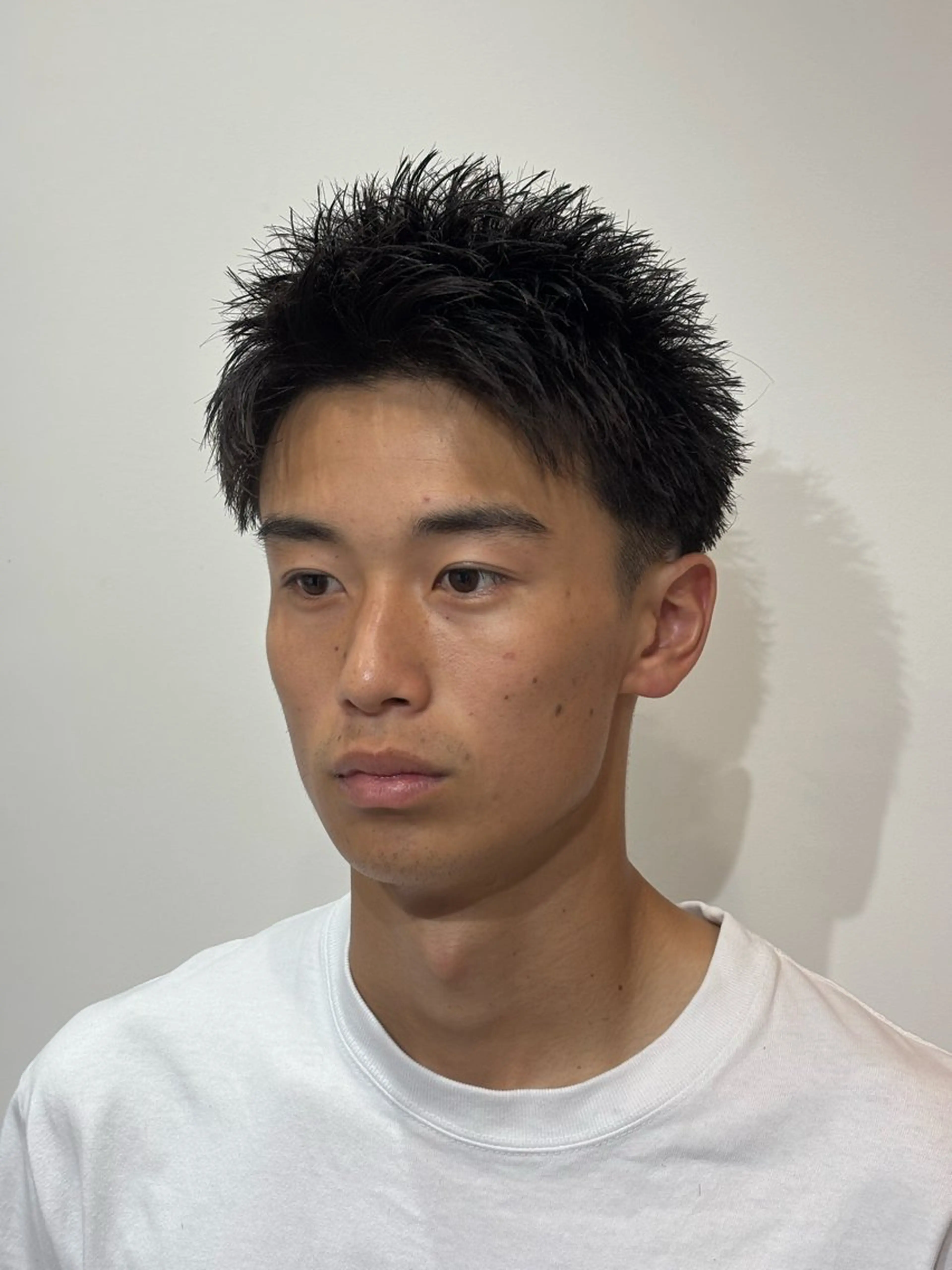 ショート メンズ メンズショート スパイキーショート ショートヘア カット トリートメント 【店長】メンズ職人 短髪　ハイトーン🔥のヘアスタイル