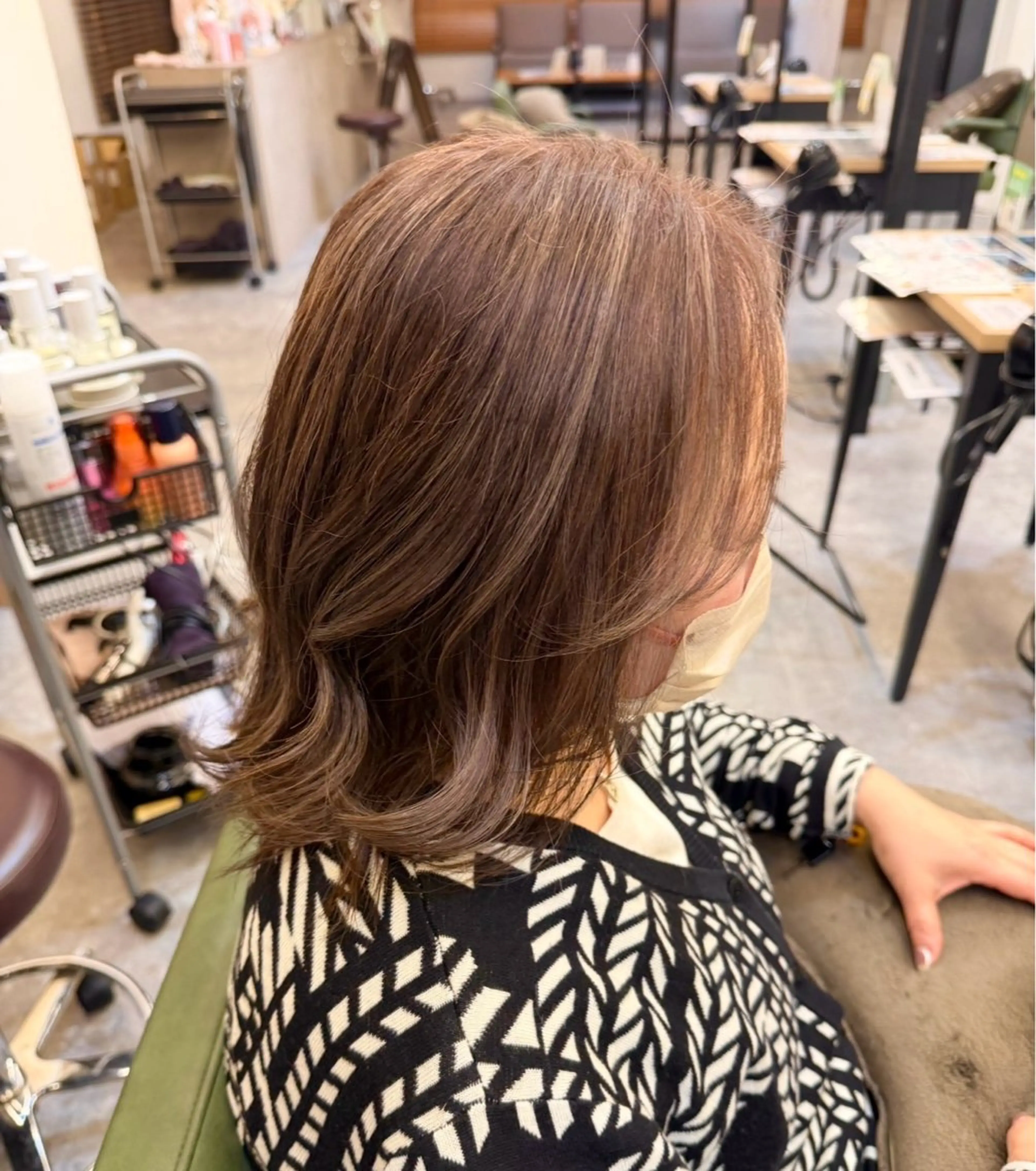 ミディアム カラー カット ヘアカラー トリートメント 𝐌𝐢𝐮 /6月から復帰のヘアスタイル