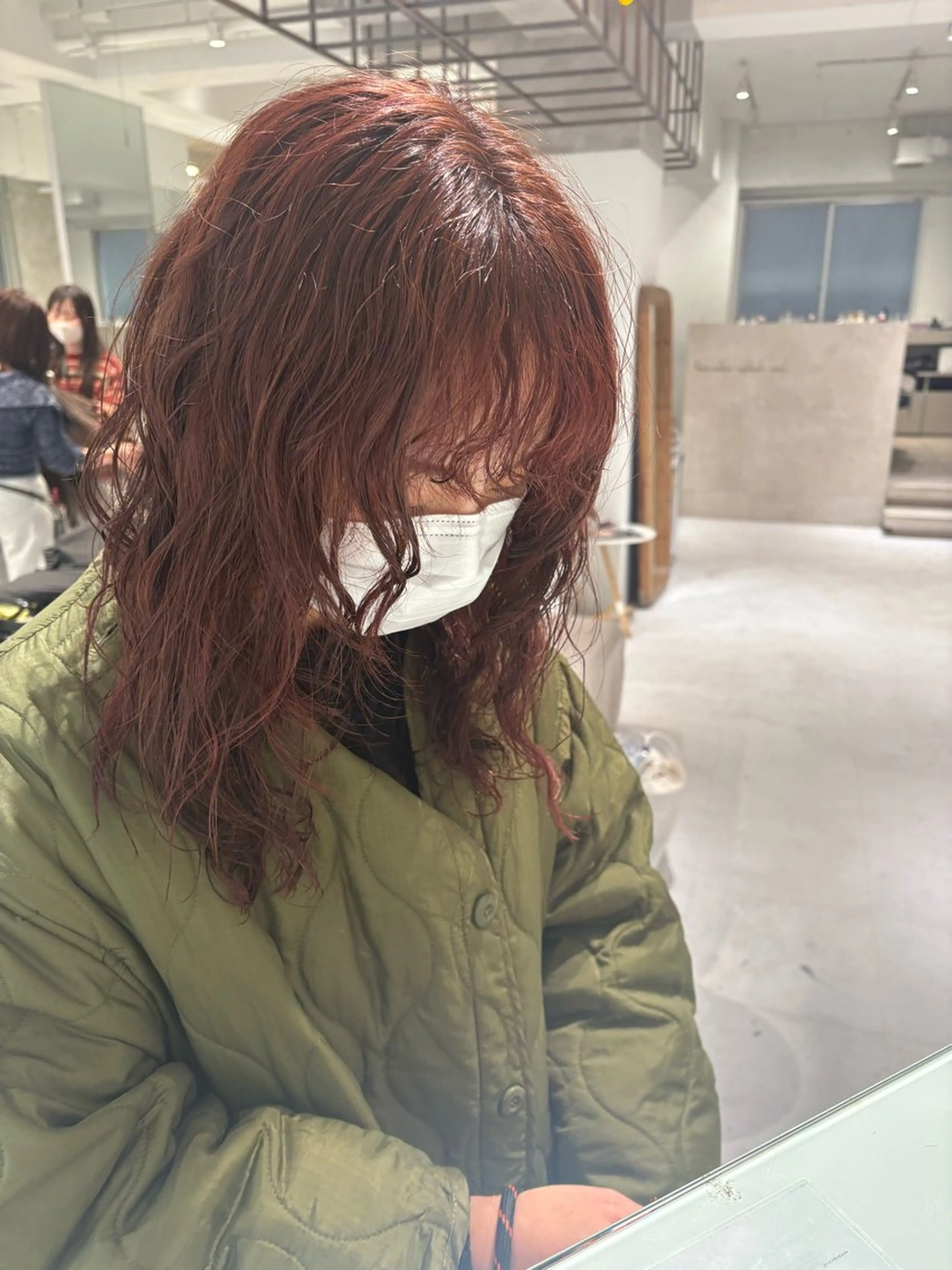 セミロング パーマ 💇‍♀️loely 小島のヘアスタイル