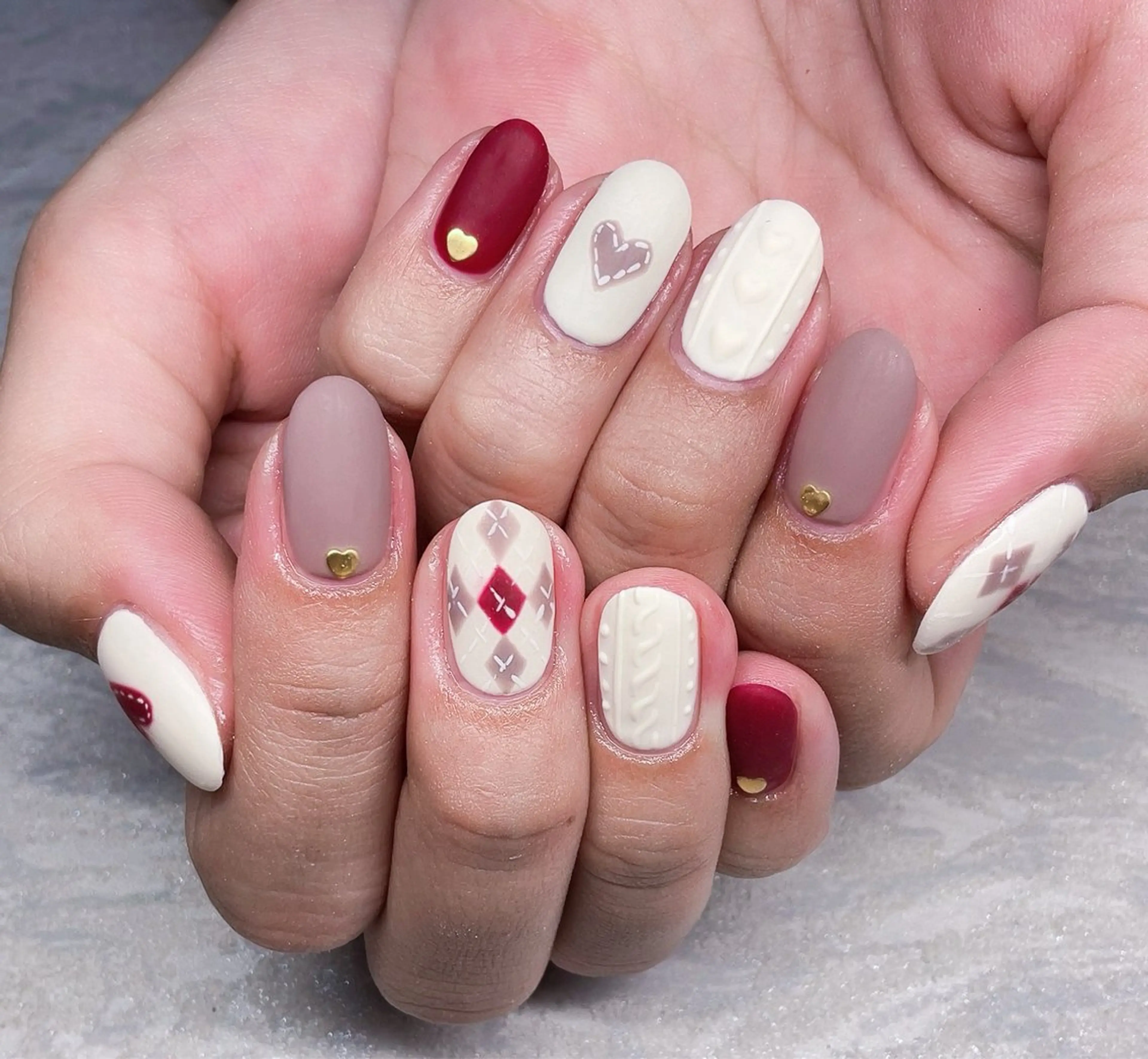 ネイル ハンドネイル R inのネイルデザイン