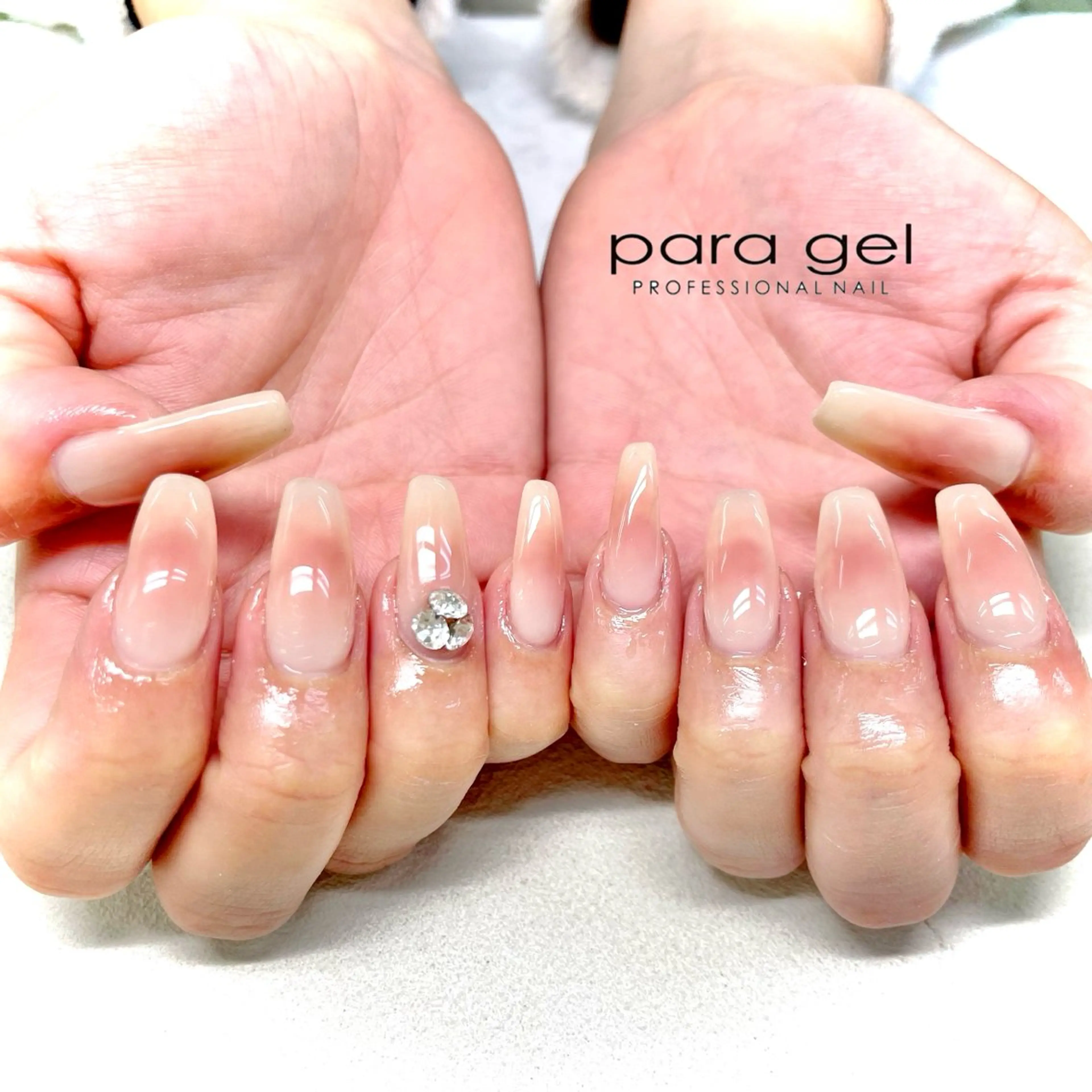 ネイル チークネイル ハンドネイル Bianca🎀 ONODERAのネイルデザイン